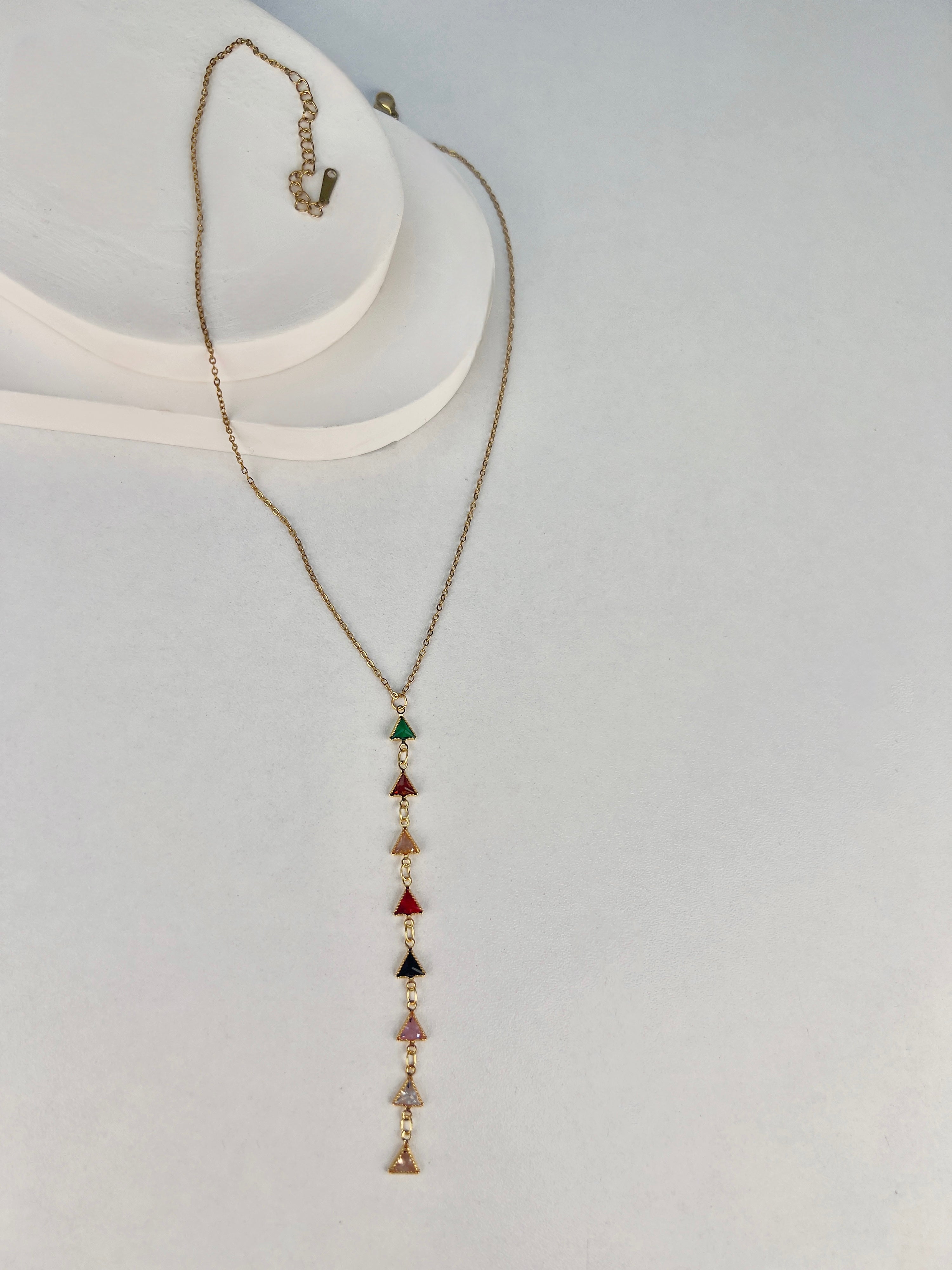 Özel Seri Üçgen Desen Renkli Dekolte Kolye