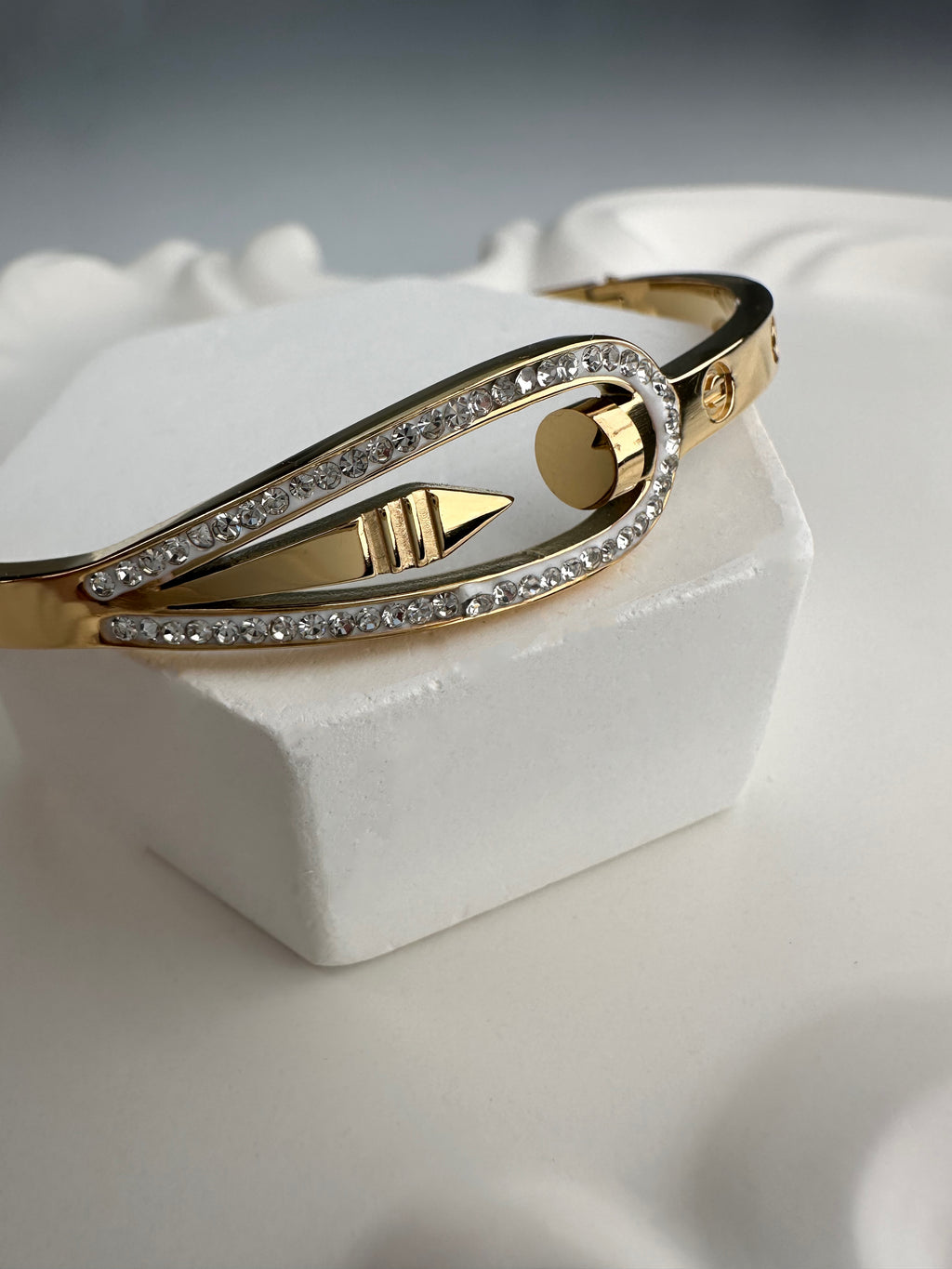 Özel Seri Crtr Sarmal Gold Kelpçe Bileklik