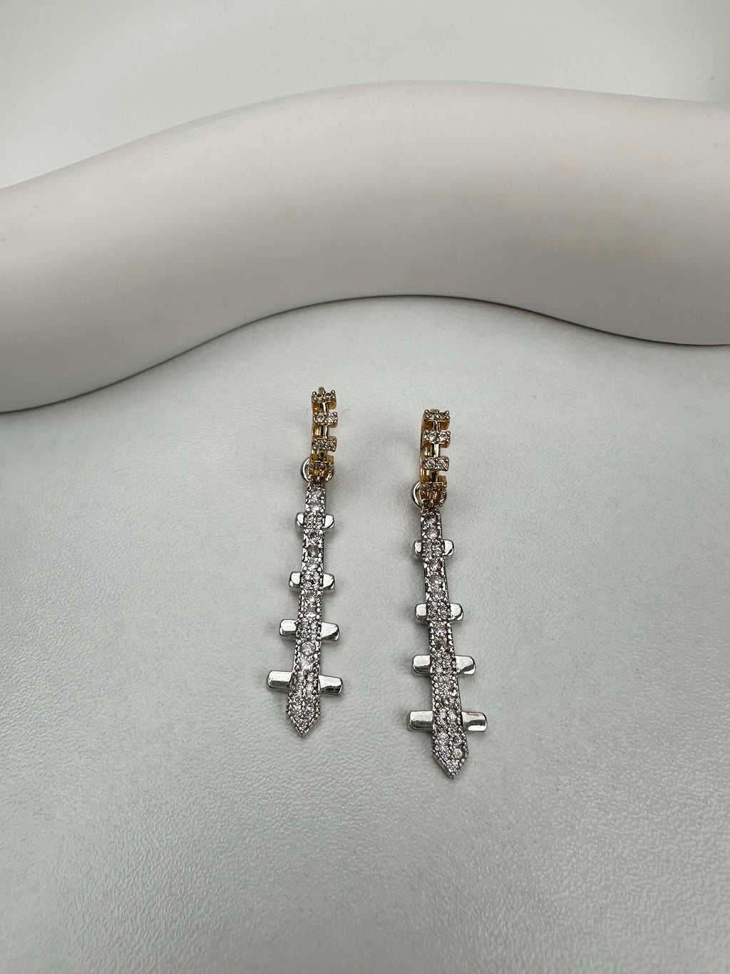 Özel Seri Zirkon Taş Sallantılı Küpe