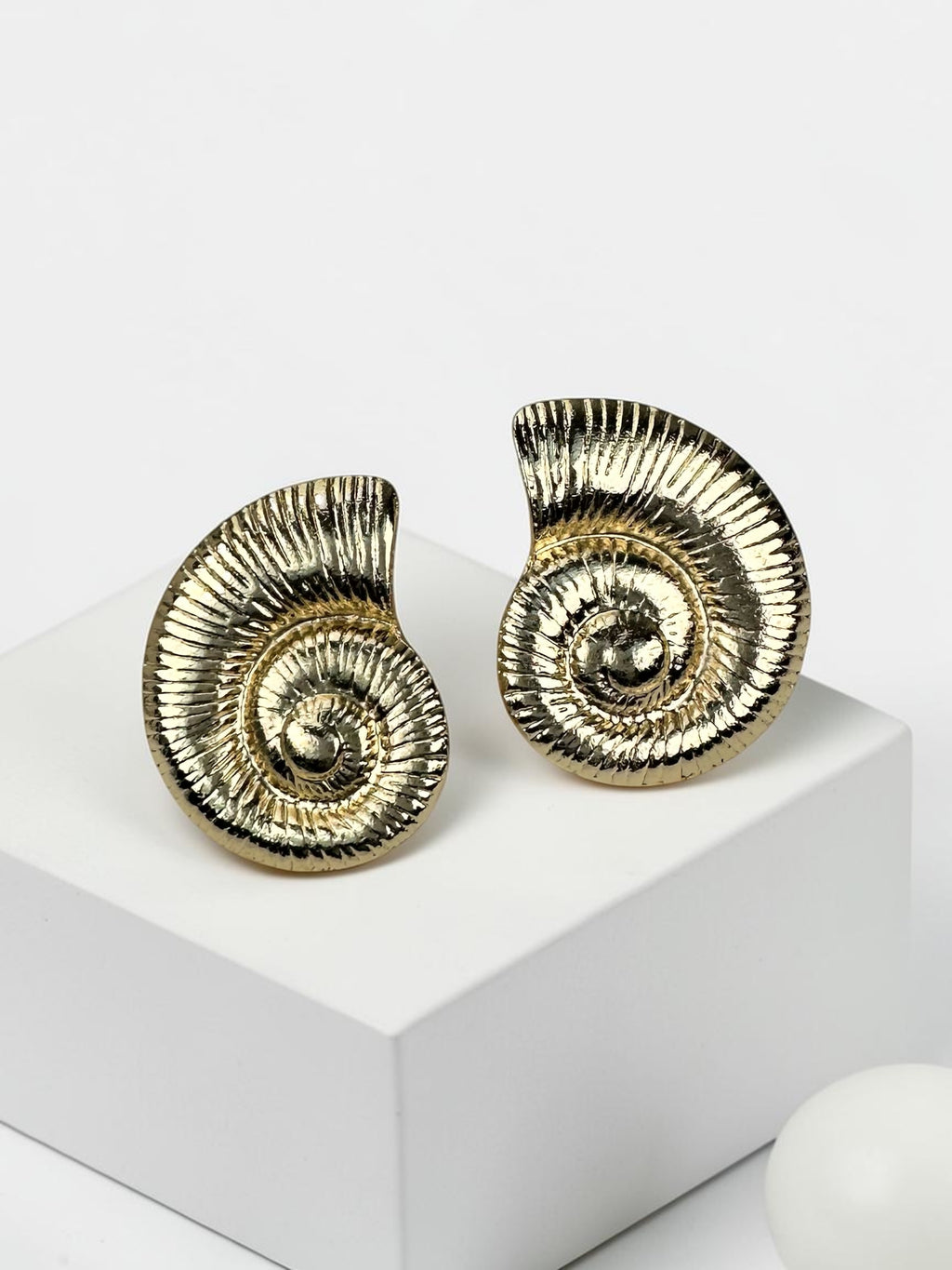 Salyangoz Desen Tırtıklı Gold Küpe
