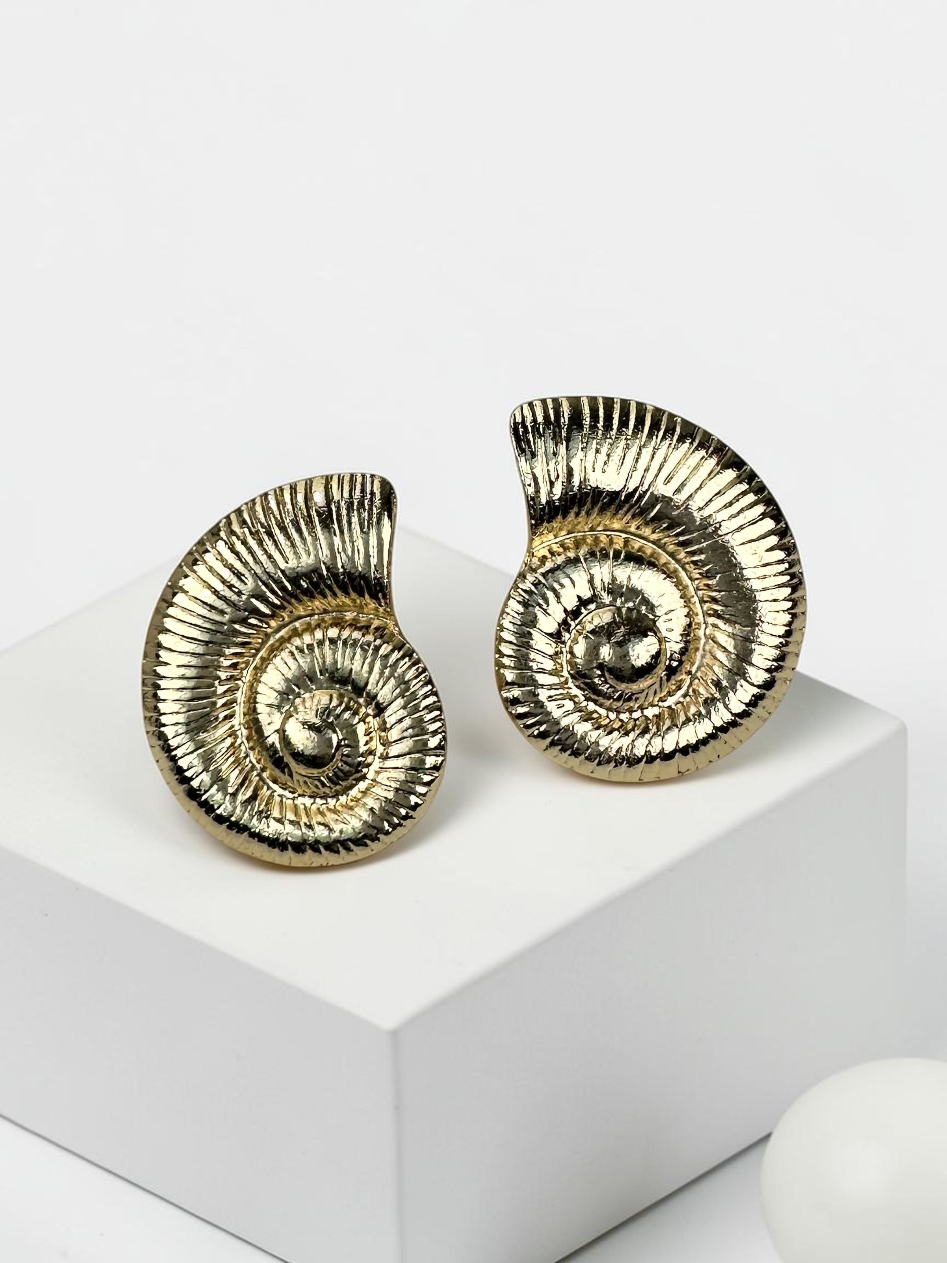 Salyangoz Desen Tırtıklı Gold Küpe