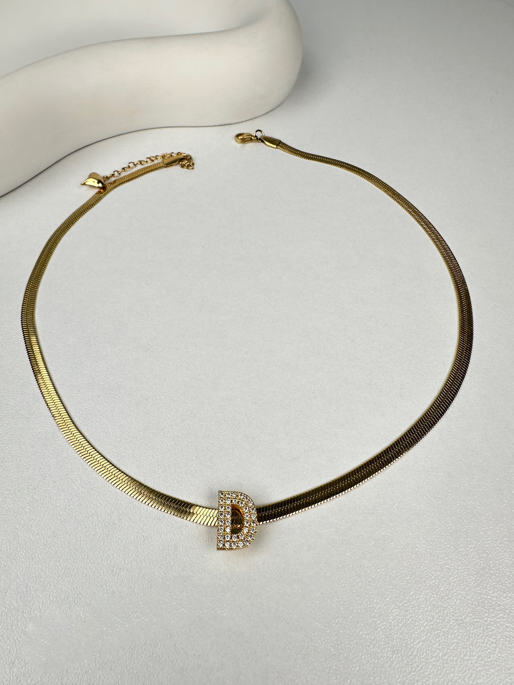 Özel Seri Taşlı Çelik Harf Kolye