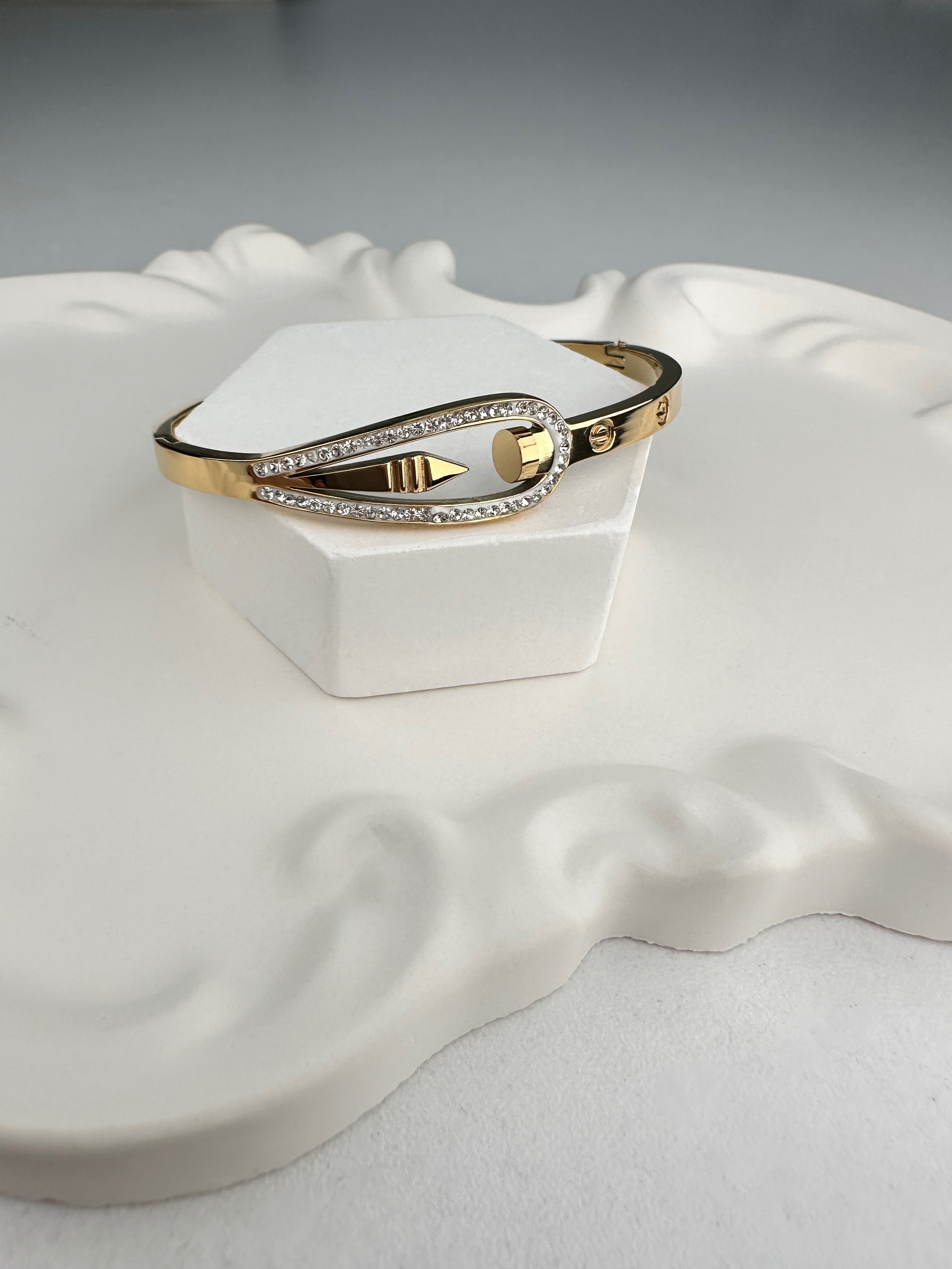 Özel Seri Crtr Sarmal Gold Kelpçe Bileklik