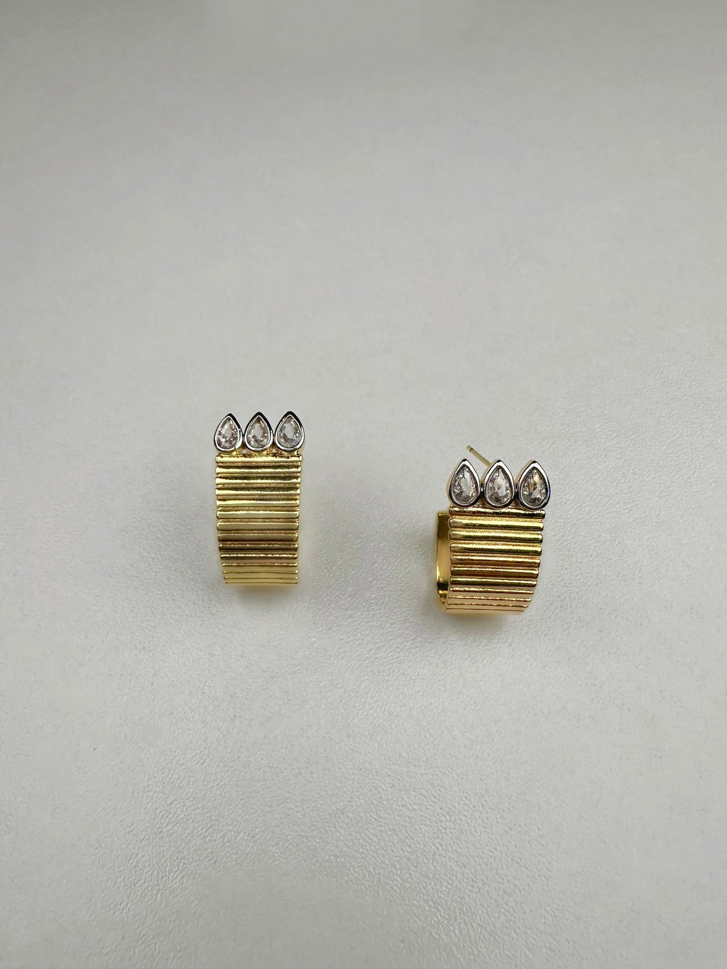 Özel Marka  MRS  3 Damla Halka Küpe