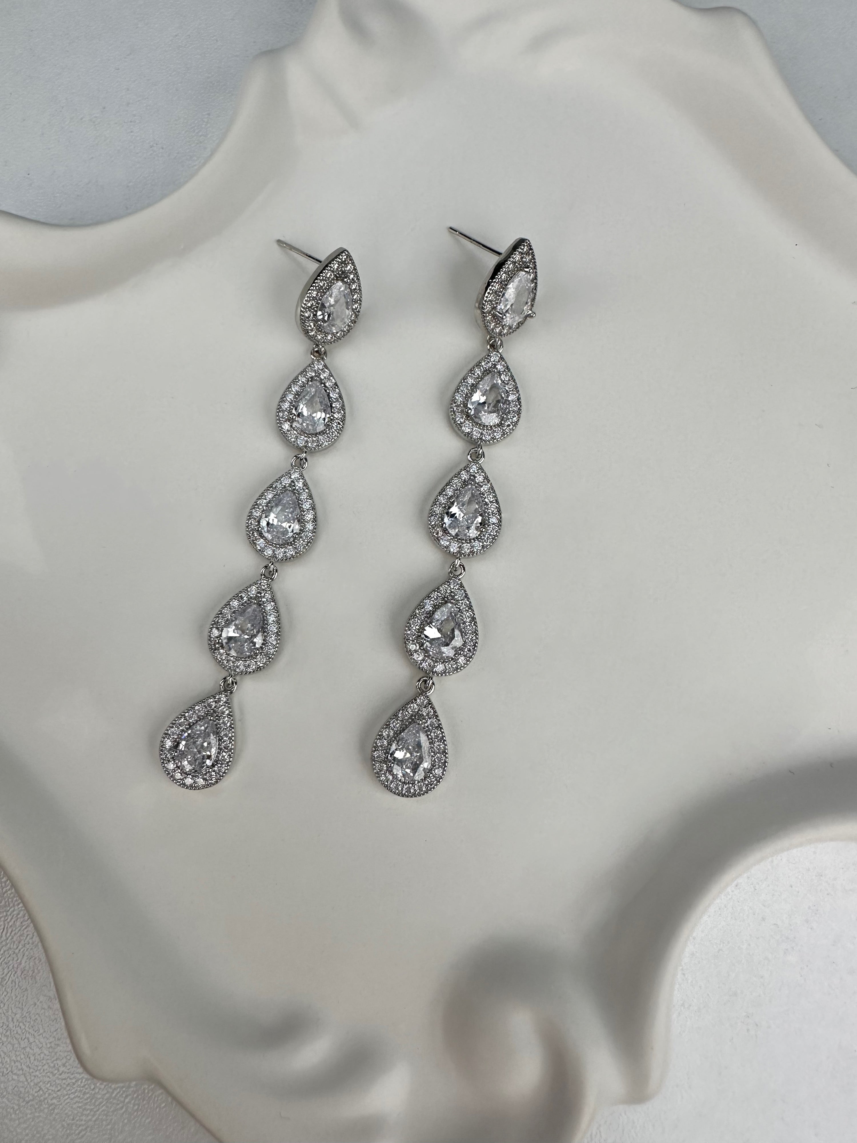 ViP Seri Elmas Desenli Taşlı  Küpe