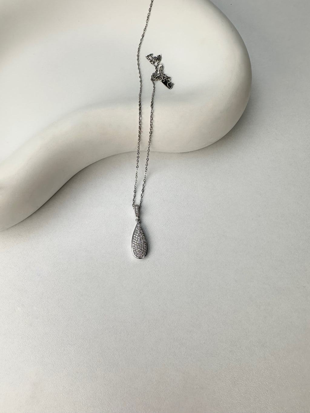 Özel Seri Gümüş Damla Taşlı Kolye