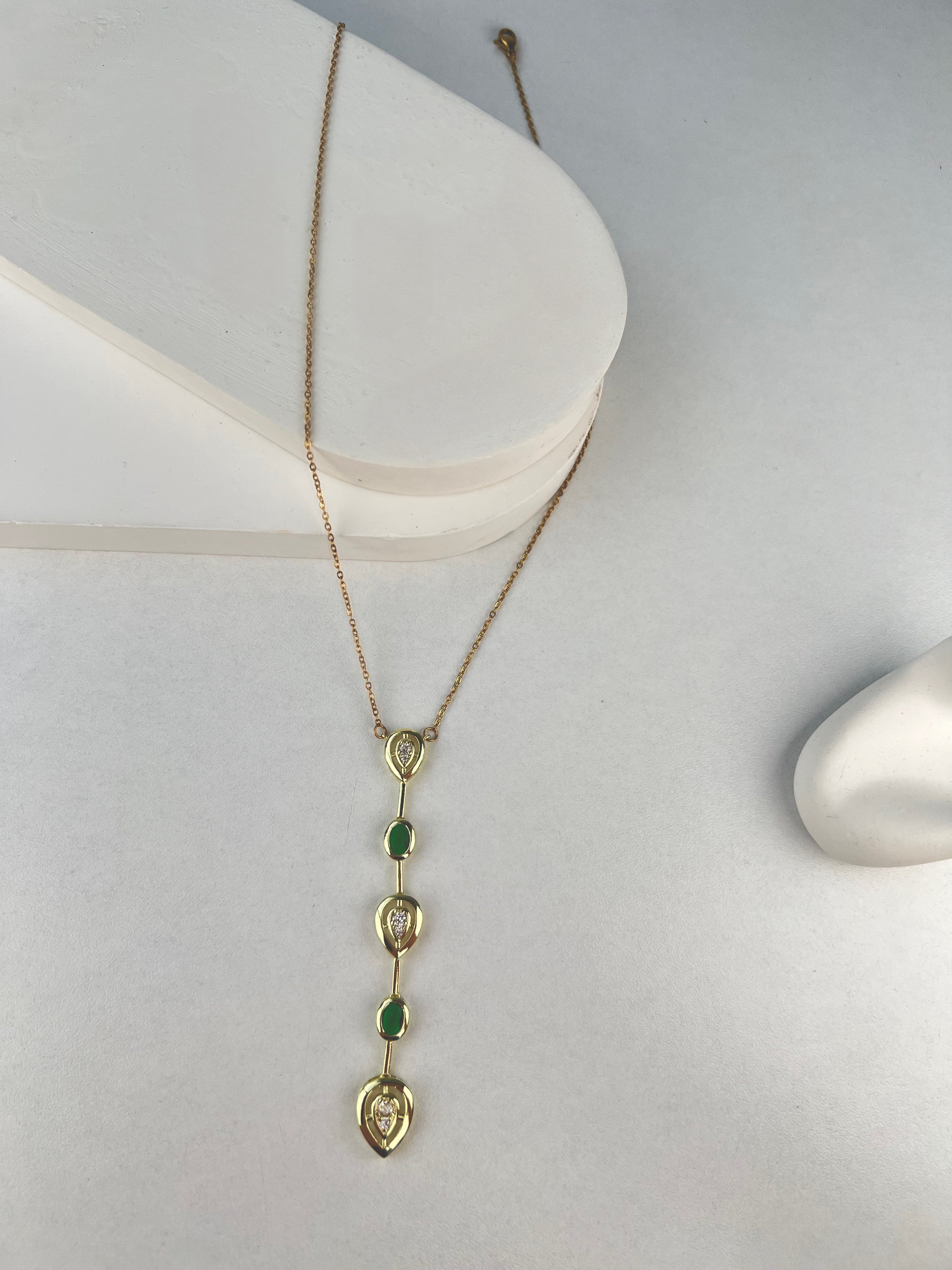 Özel Seri Yeşil Dekolte Kolye