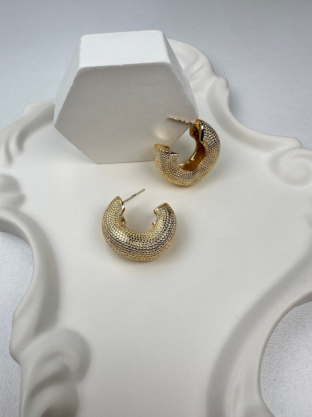 Özel Seri Marka Taşlı Gold Halka Küpe