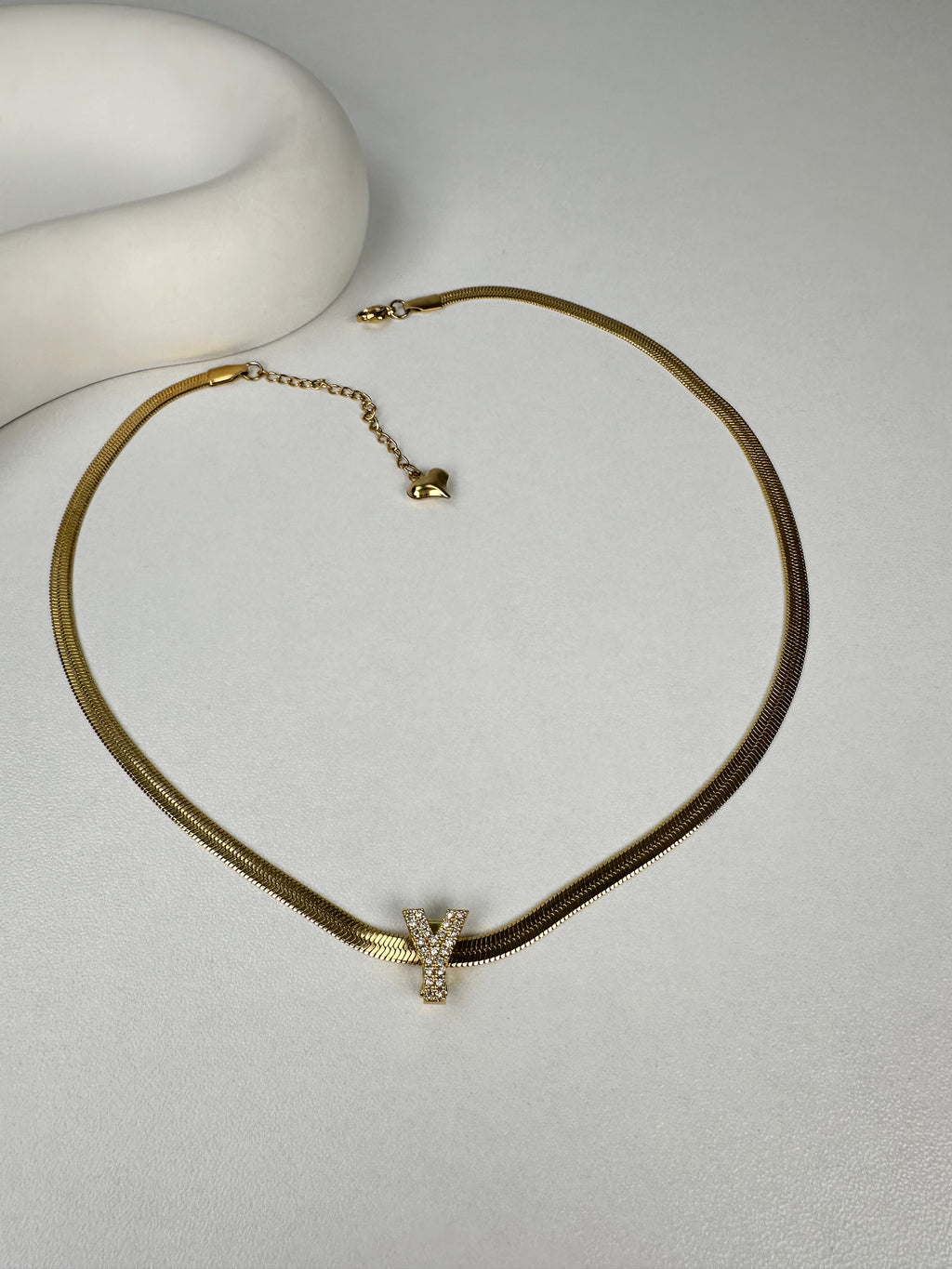 Özel Seri Taşlı Çelik Harf Kolye