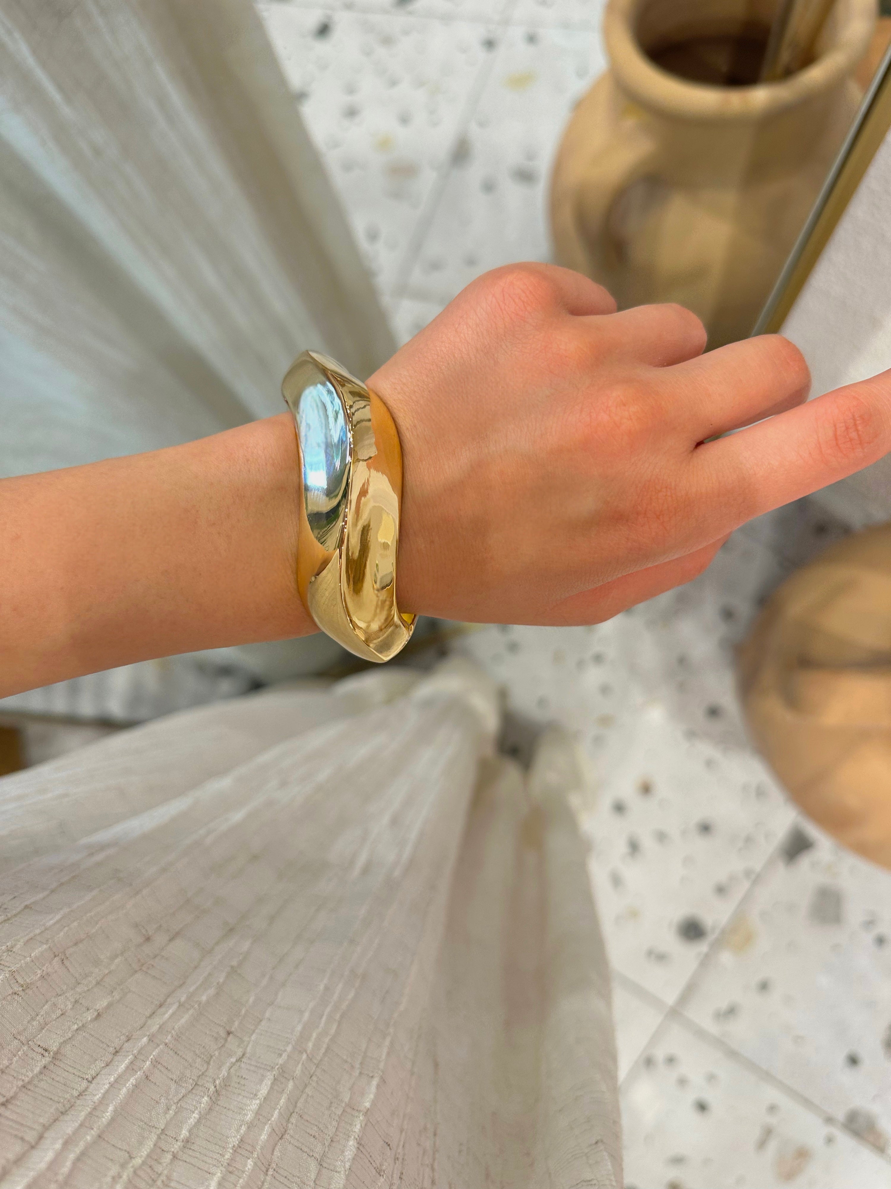 Özel Seri Kalın Dalga Görünüm Gold Kelepçe Bileklik