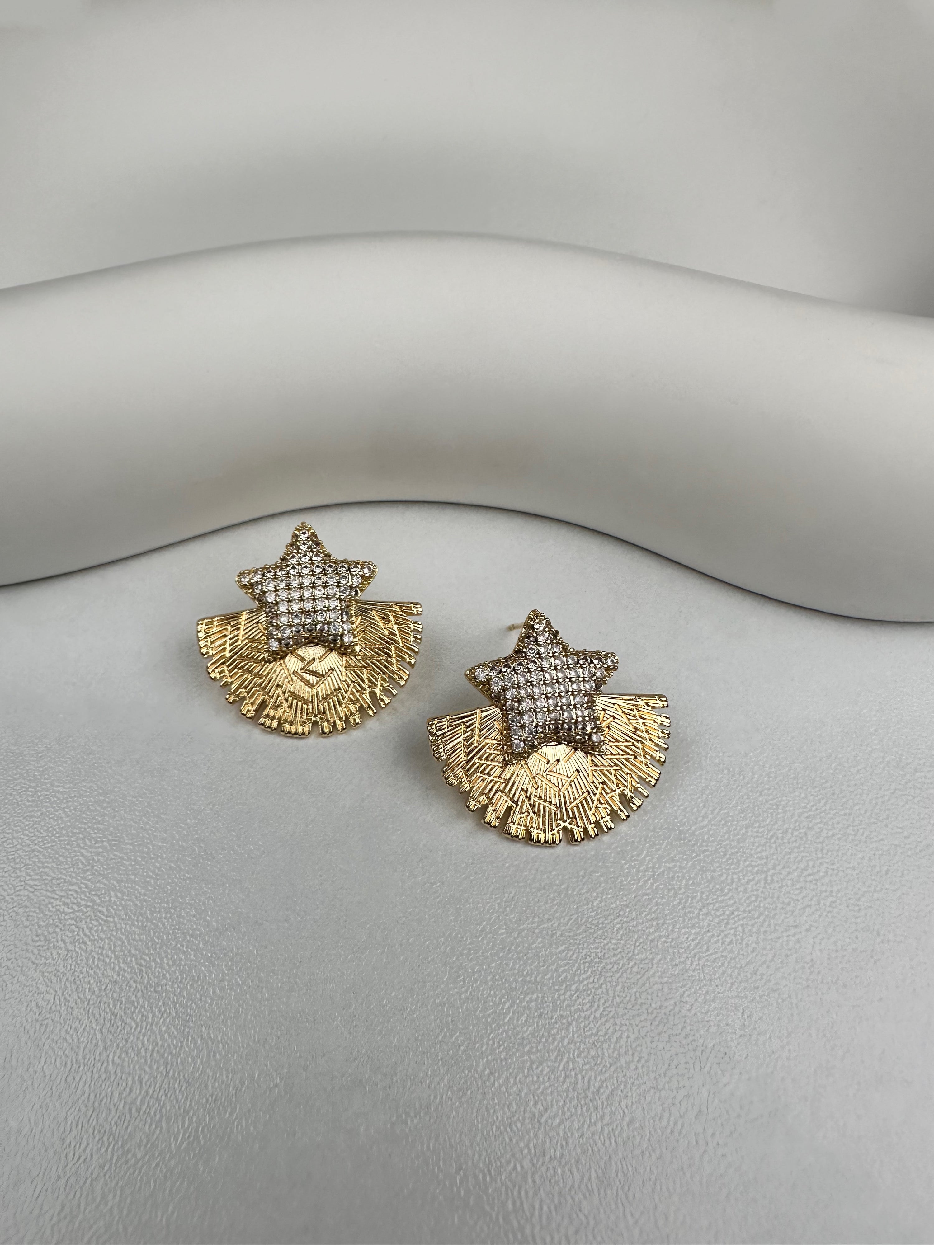 Özel Seri Yıldız Yelpaze Küpe