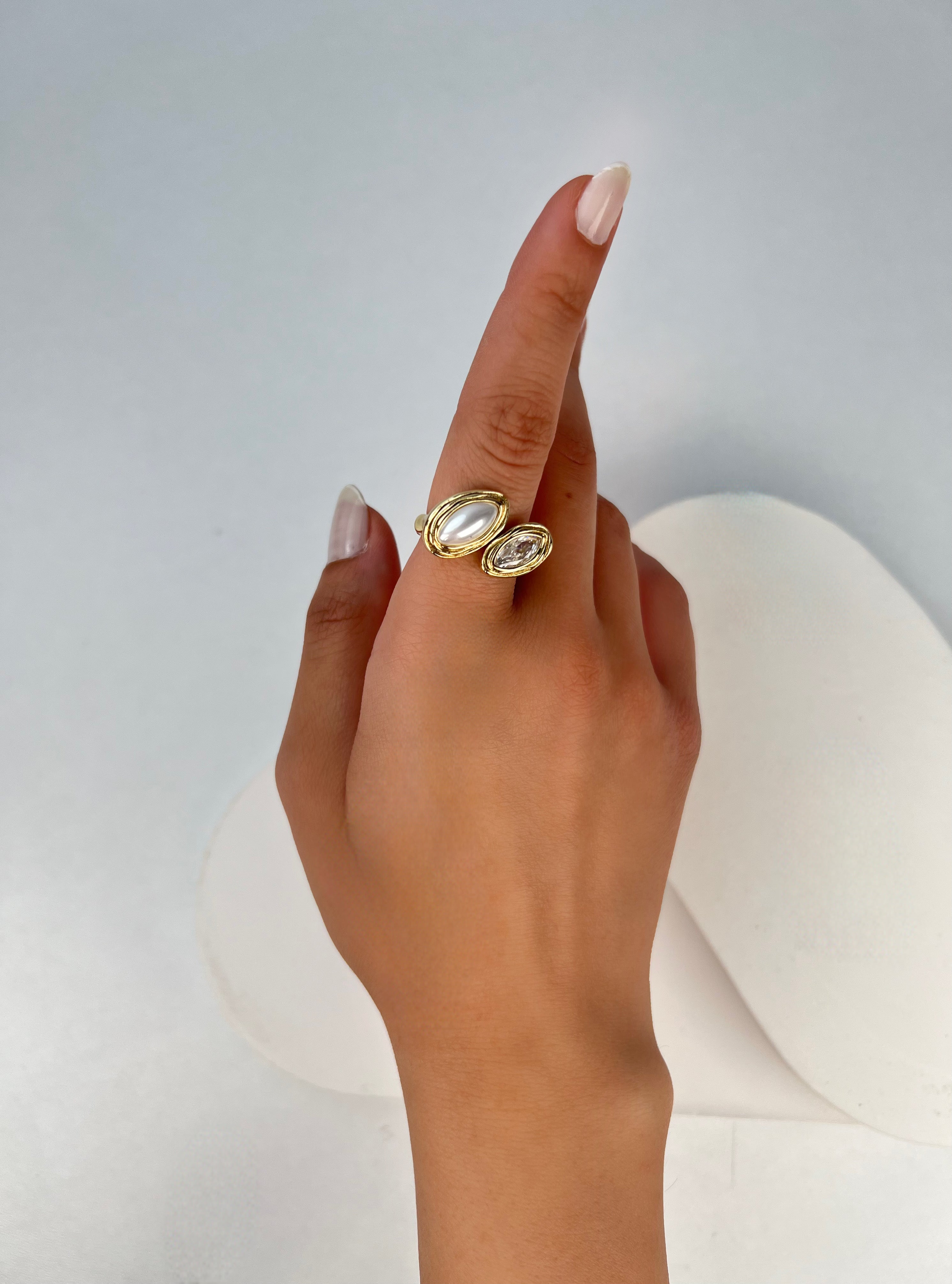 Vintage İnci Taşlı Gold Yüzük