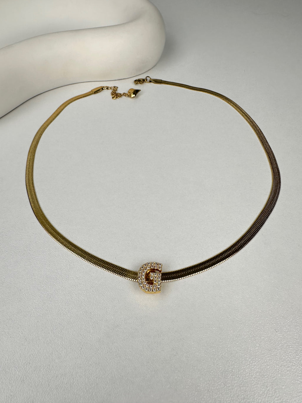 Özel Seri Taşlı Çelik Harf Kolye