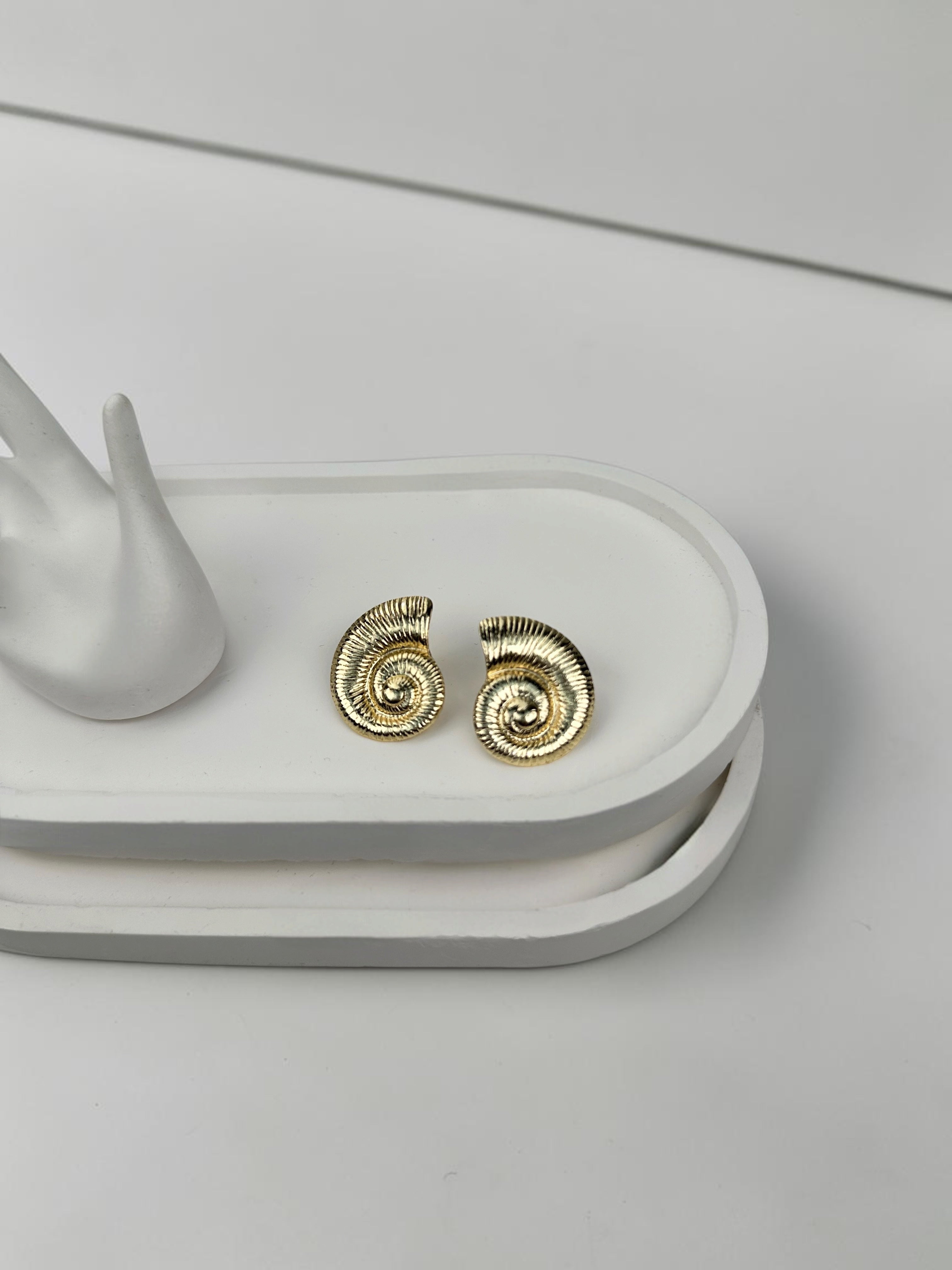 Salyangoz Desen Tırtıklı Gold Küpe