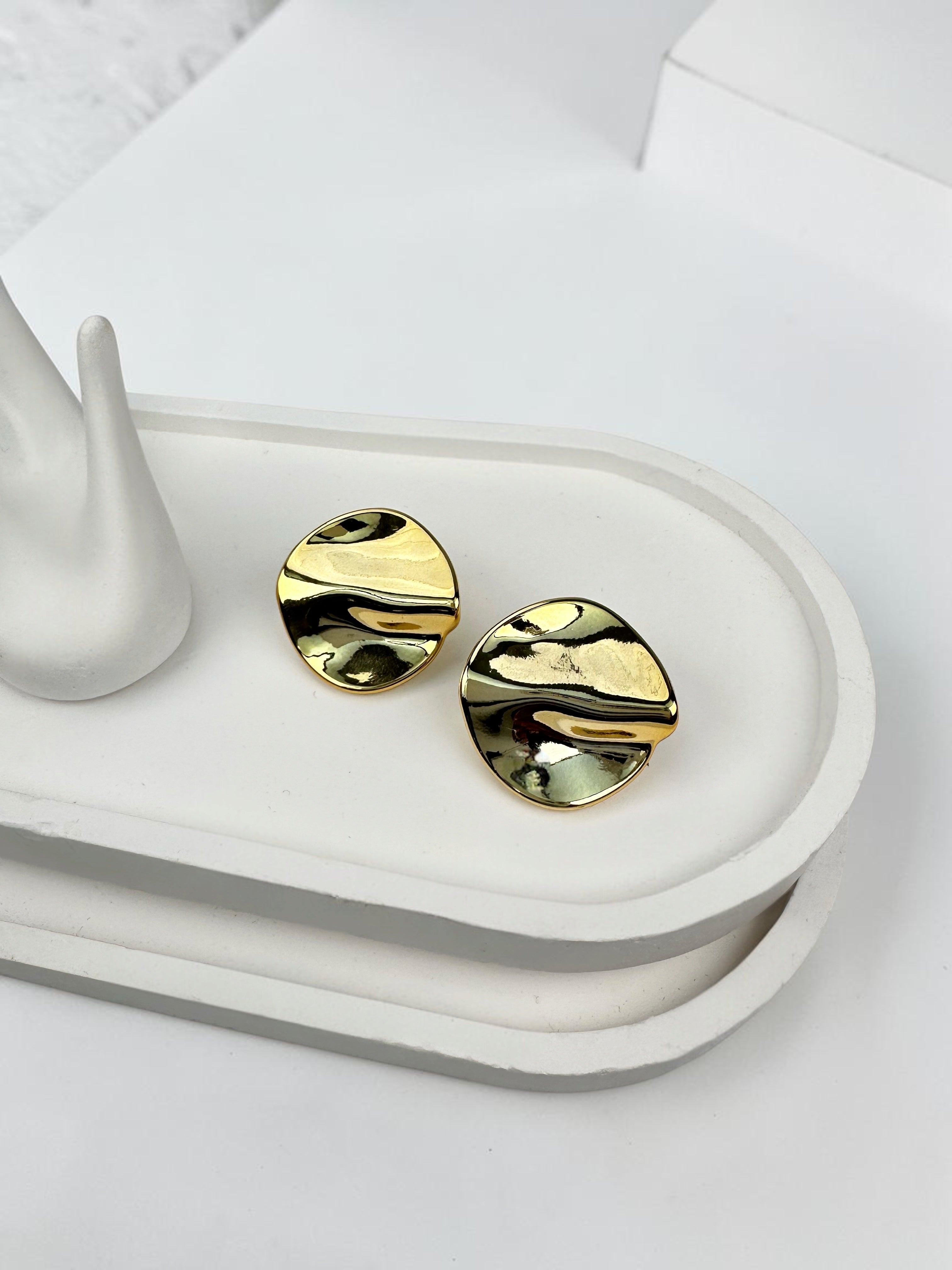 Asimetrik Desen Gold Küpe