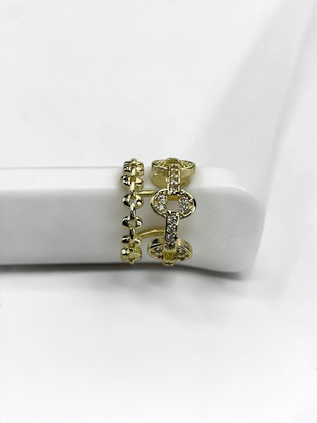 Geometrik Tasarım Gold Kıkırdak Küpe