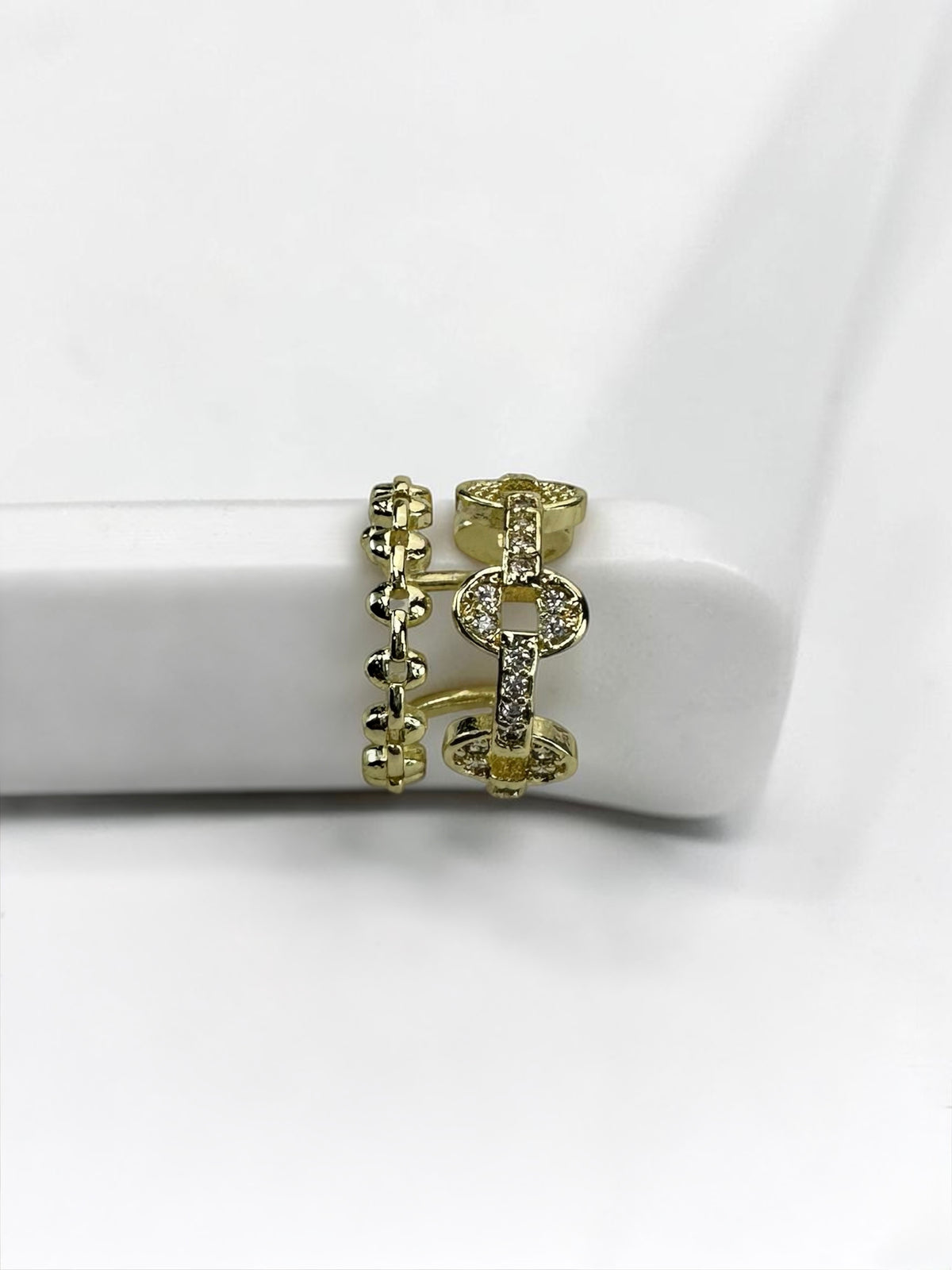 Geometrik Tasarım Gold Kıkırdak Küpe
