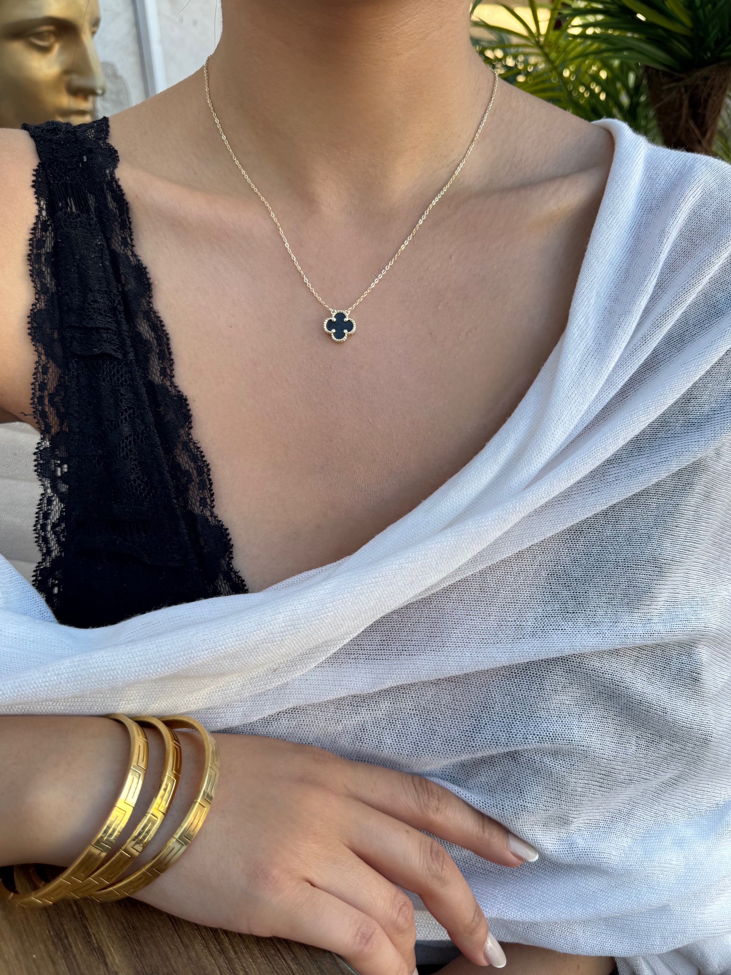 14k Görünüm Yonca Beyaz Gold Kolye