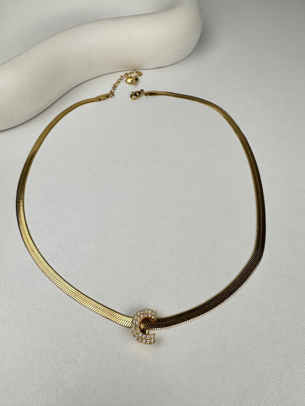 Özel Seri Taşlı Çelik Harf Kolye