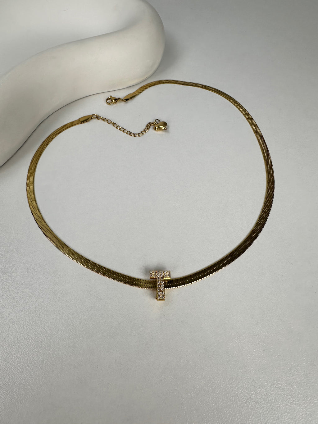 Özel Seri Taşlı Çelik Harf Kolye