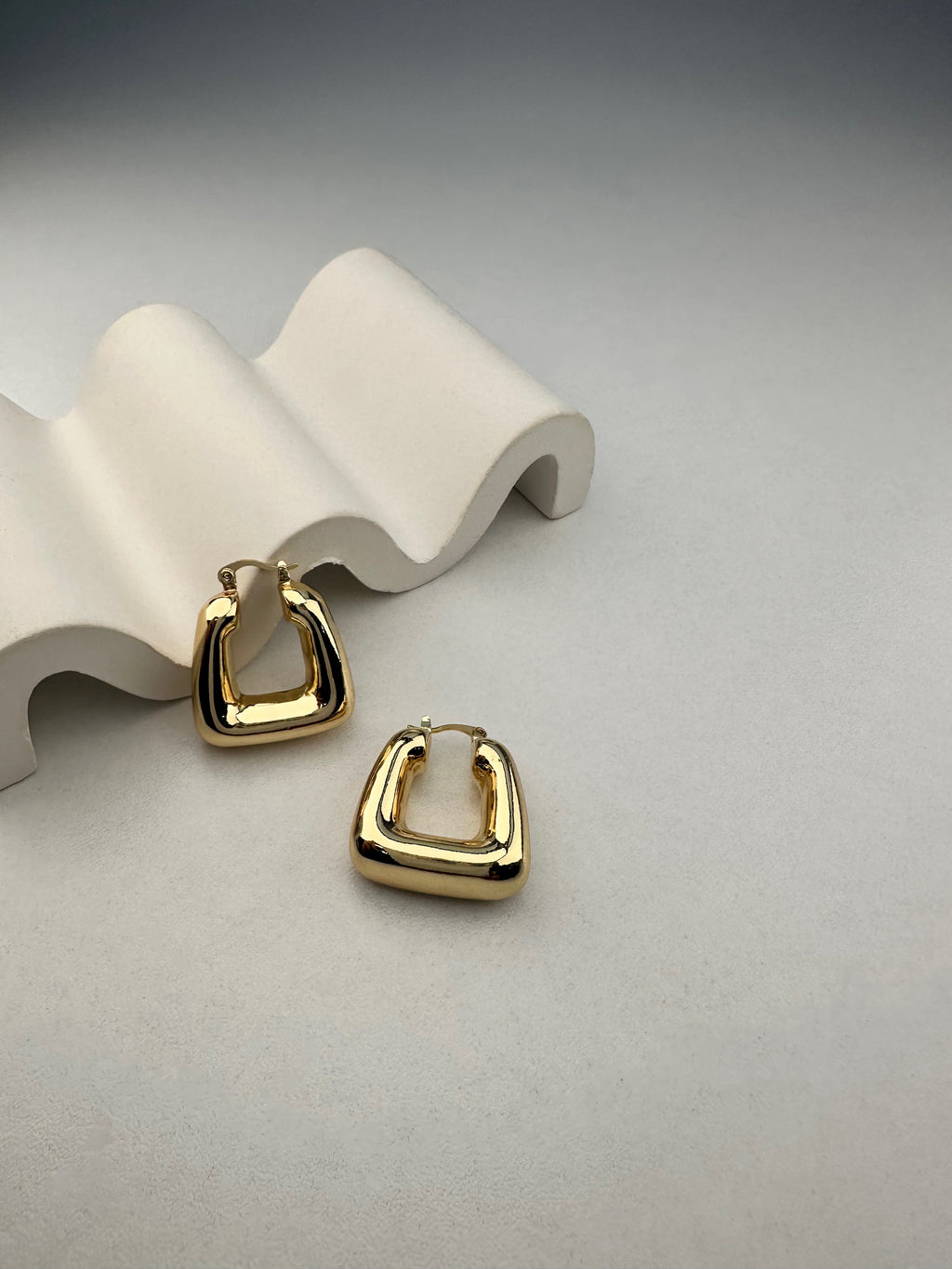 Özel Seri Sepet Gold Küpe