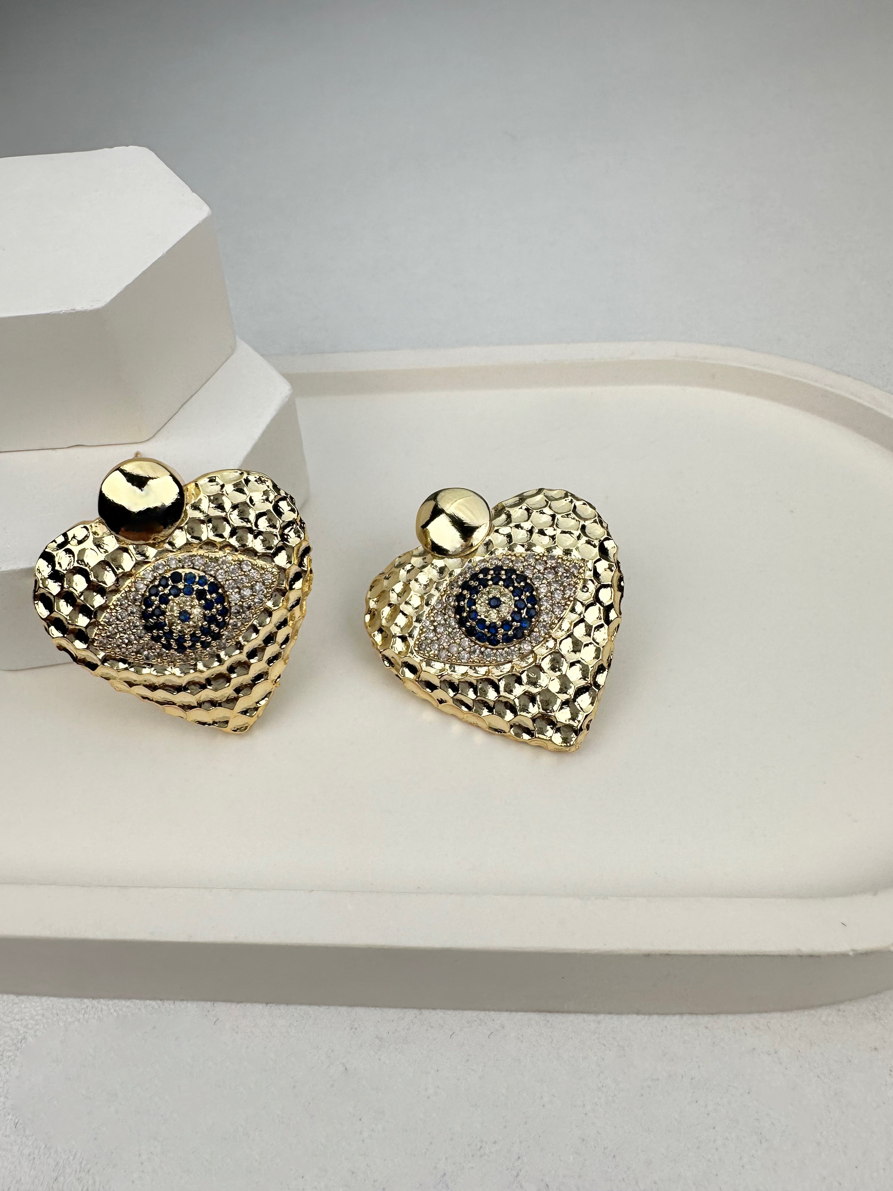 Özel Marka Göz Tasarım Kalp Küpe