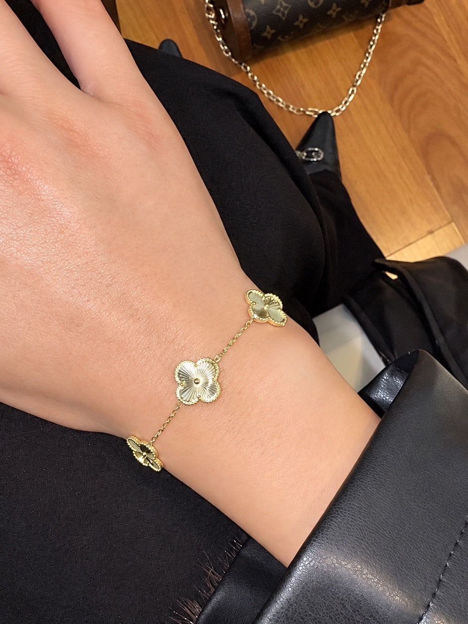 14K Büyük Boy Gold Yonca Bileklik