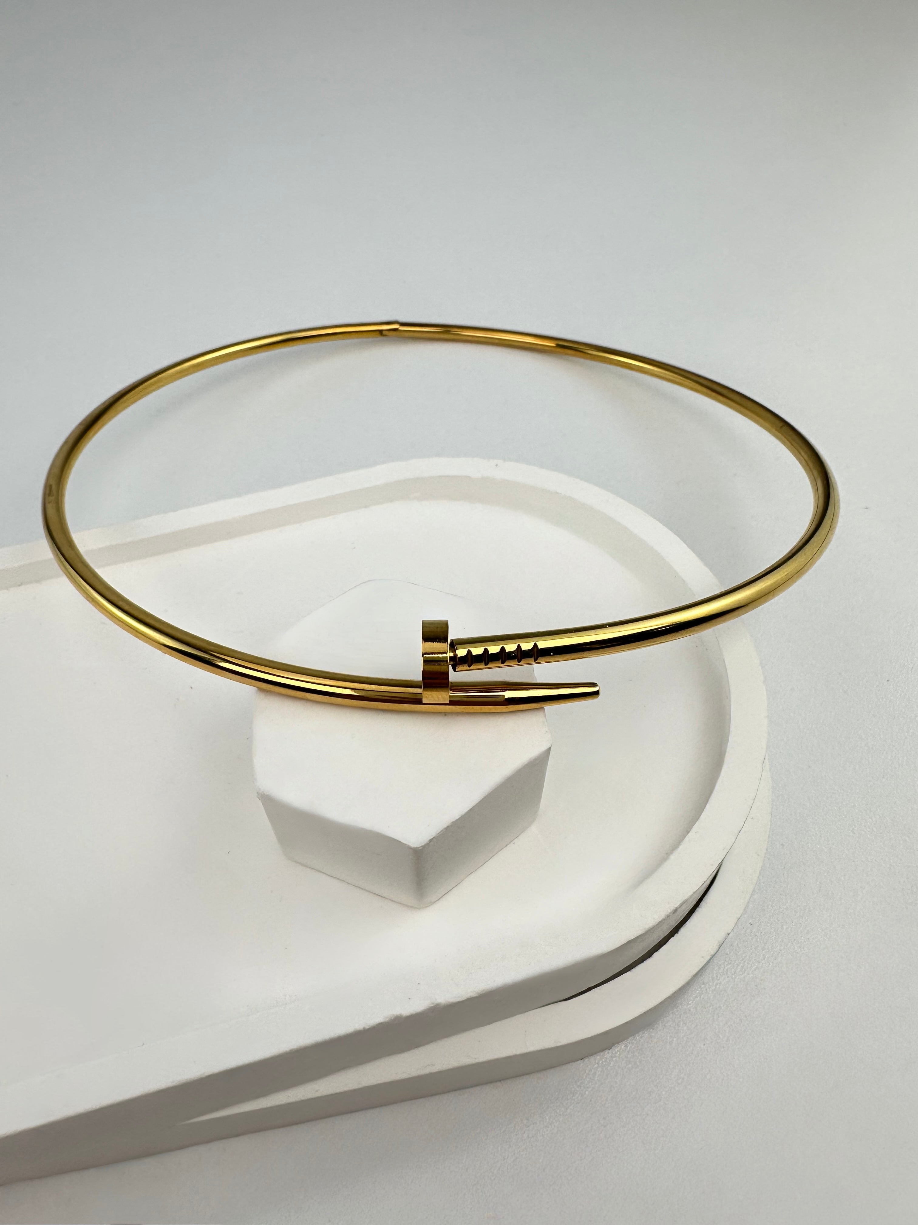 Çivi Model Choker Gold Kolye
