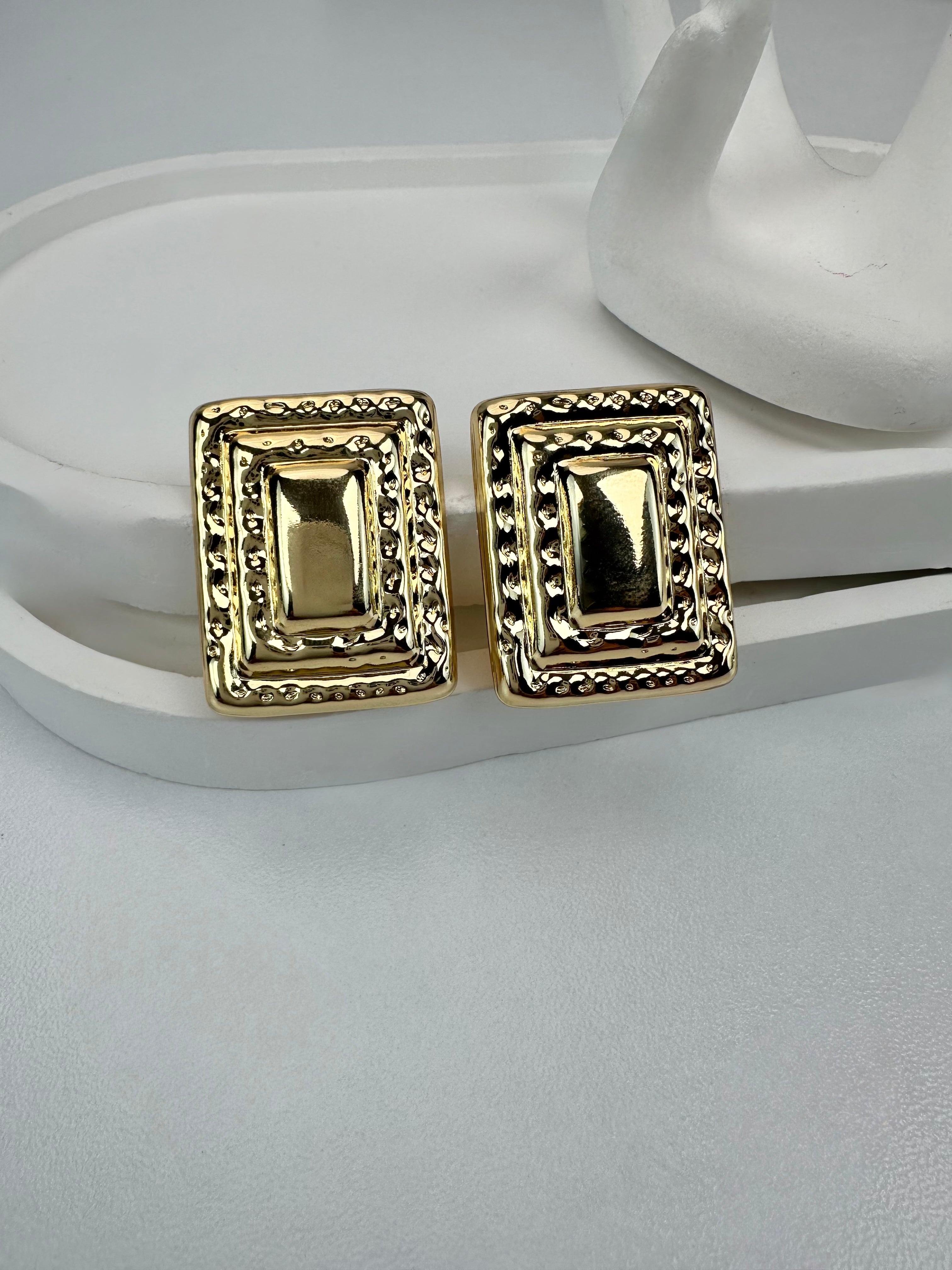 Kare Tasarım Gold Küpe