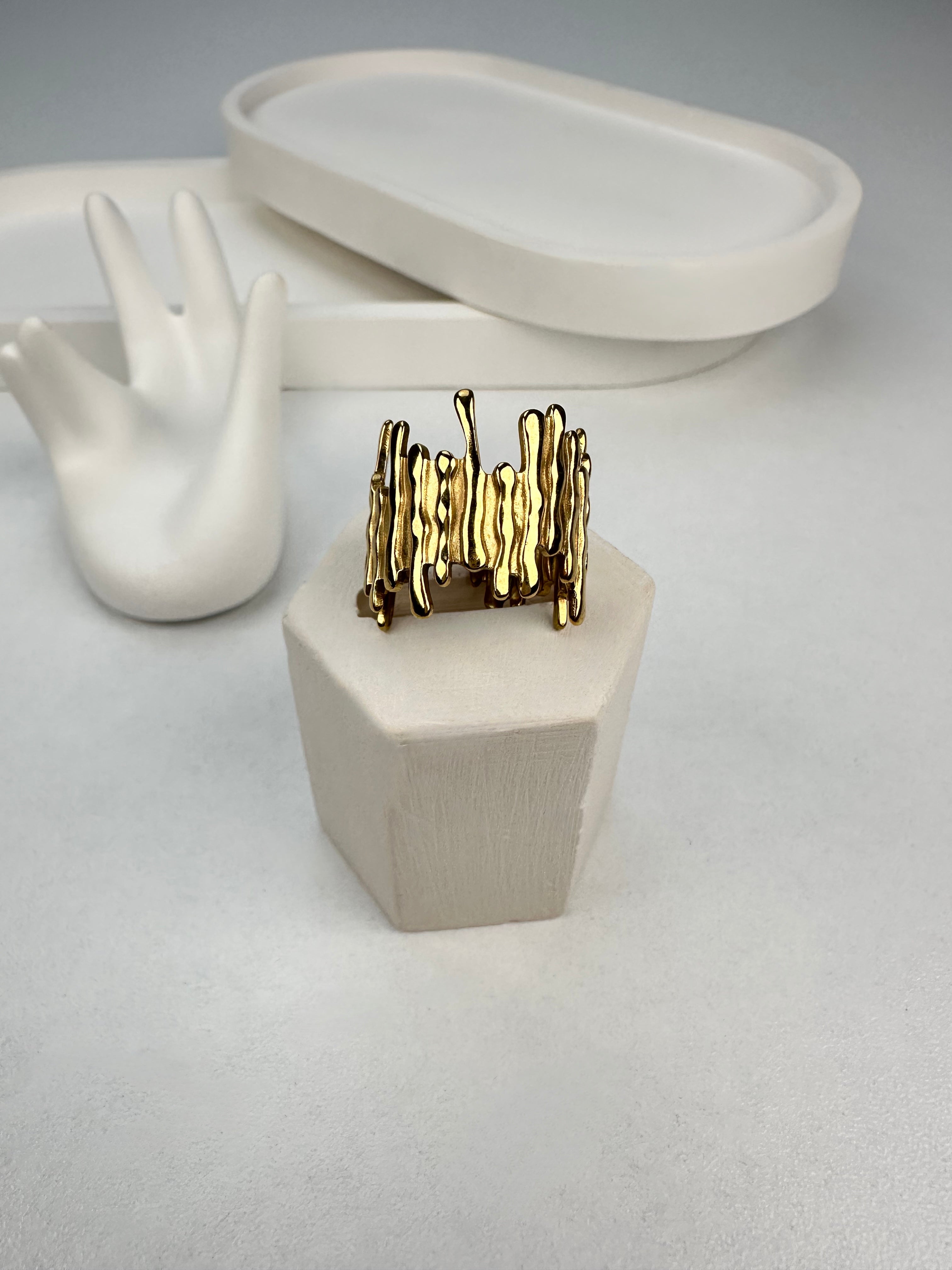 Özel Seri Geometrik Tasarım Gold Yüzük