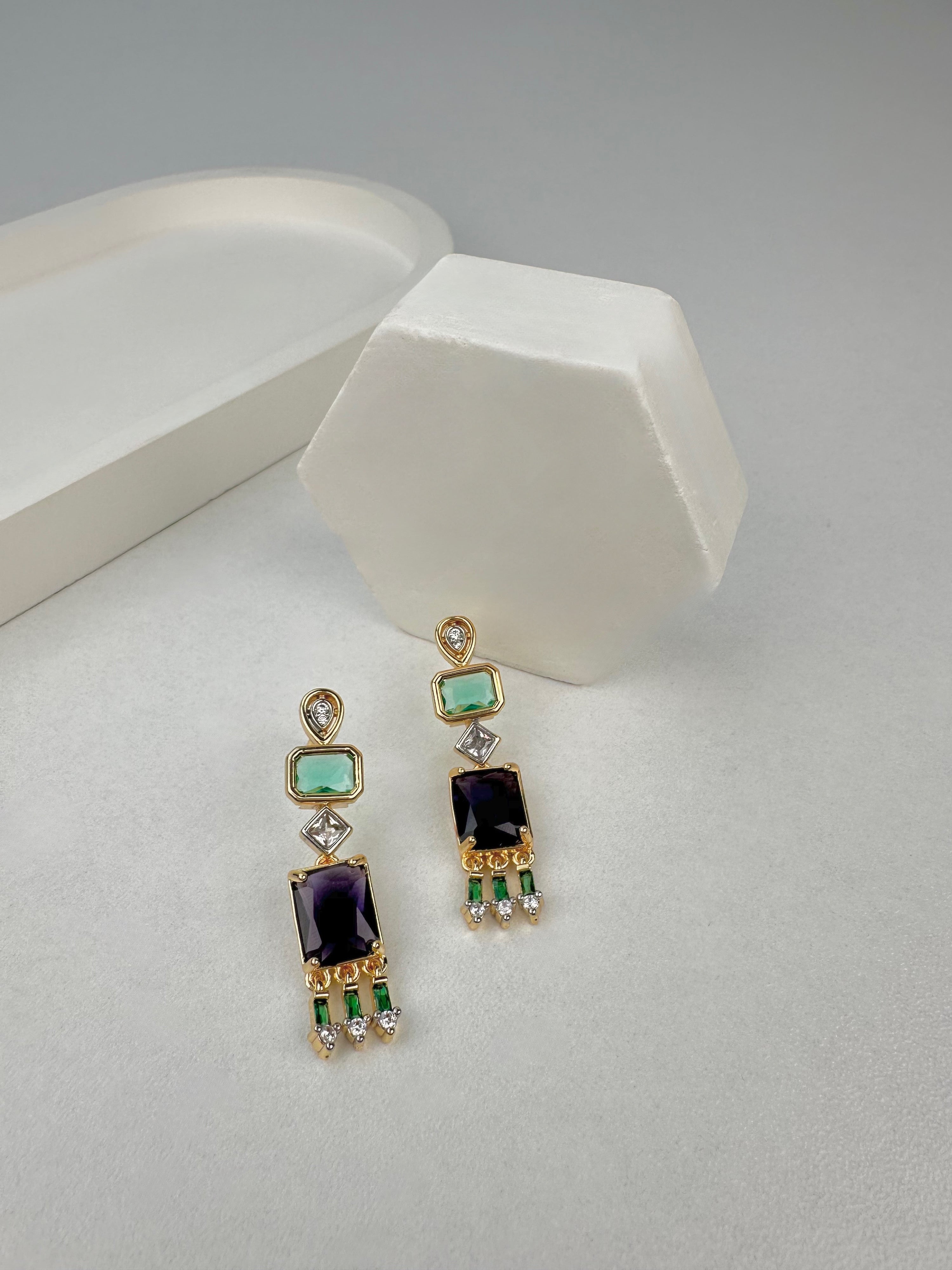 Özel Seri Mor Taşlı Sallantı Küpe