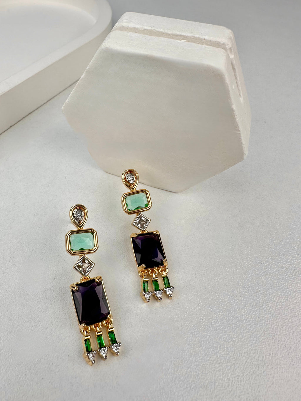 Özel Seri Mor Taşlı Sallantı Küpe