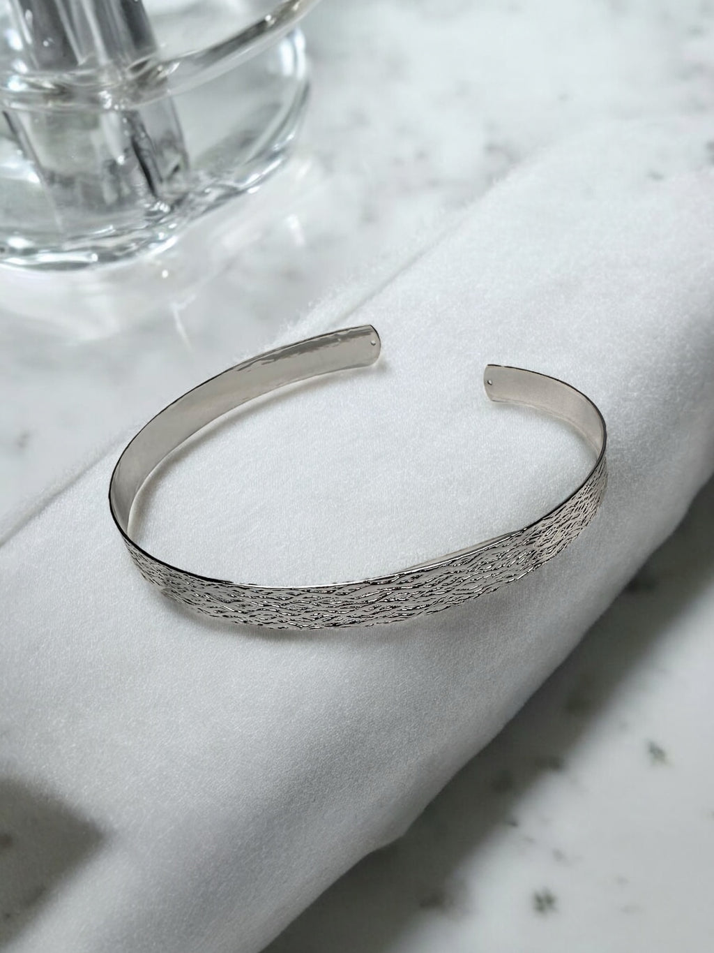 Özel Seri Tırtıklı Gümüş Choker Kolye