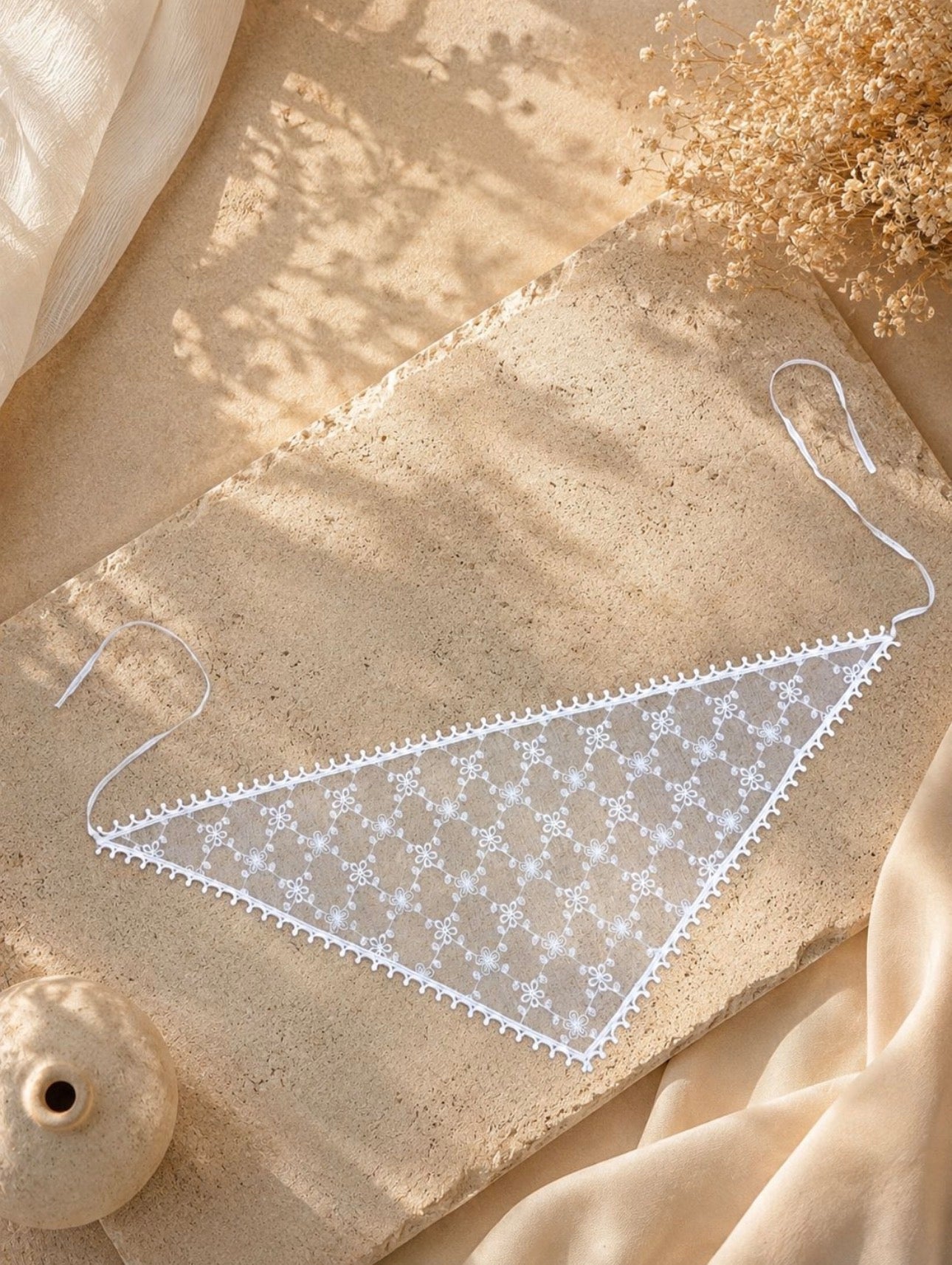 Beyaz Çiçek Desen Saç Bandana