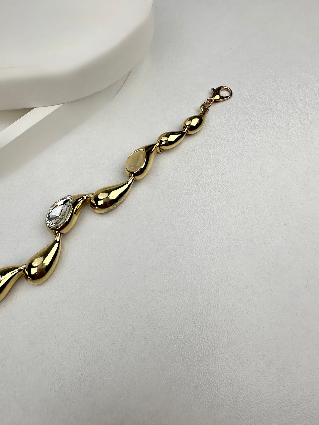 Özel Seri Damla Taşlı Gold Bileklik