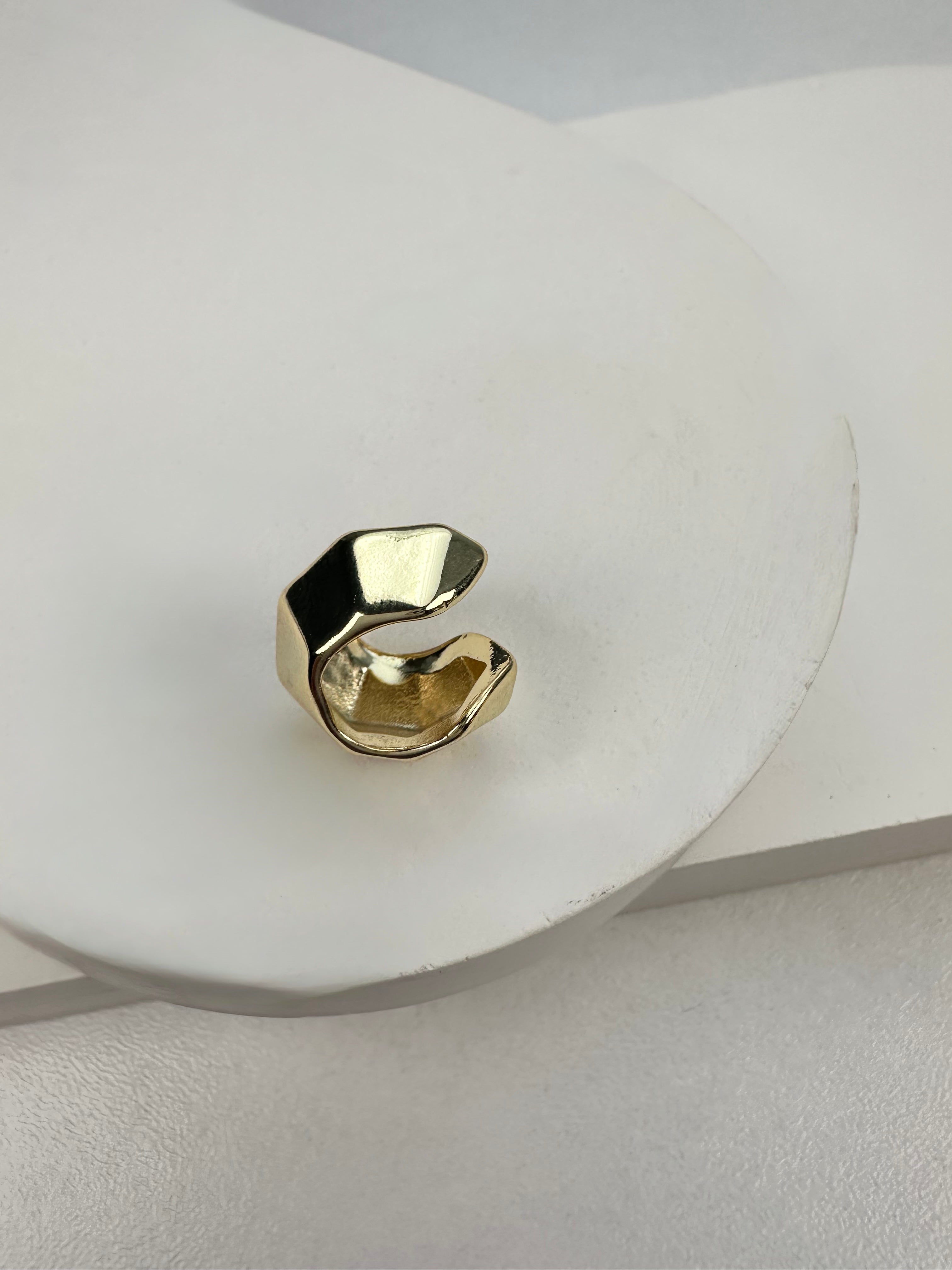 Özel Seri Bombeli Kalın Kıkırdak Gold Küpe