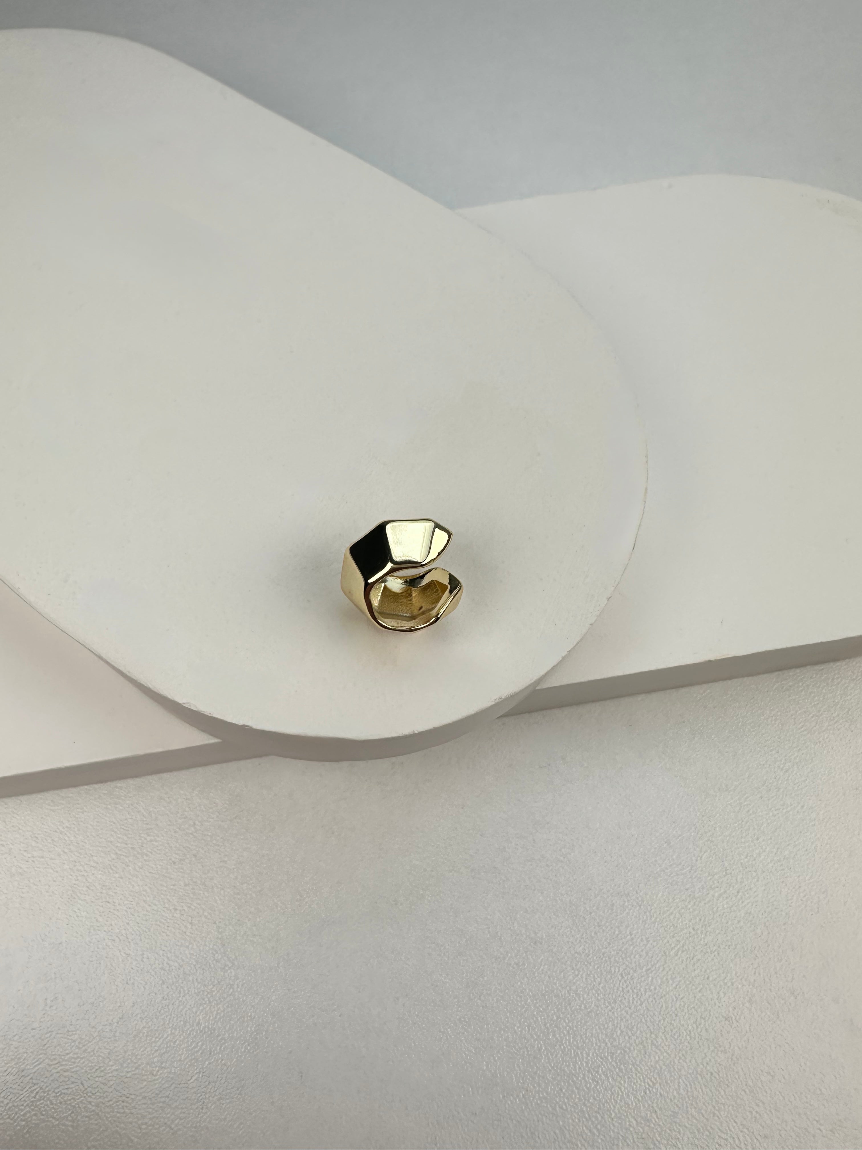 Özel Seri Bombeli Kalın Kıkırdak Gold Küpe