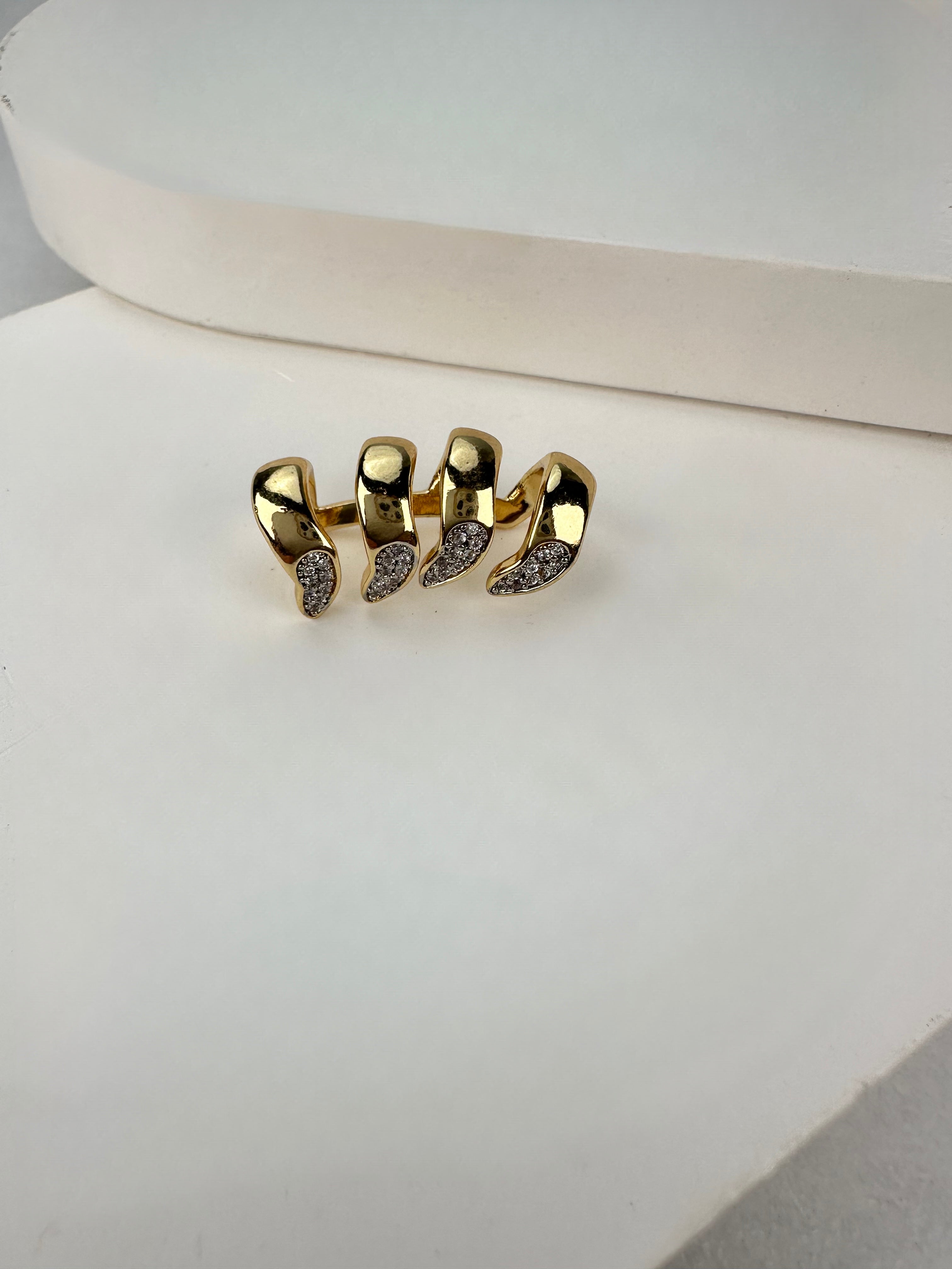 Özel Seri Taşlı Rnbw Kıkırdak Küpe