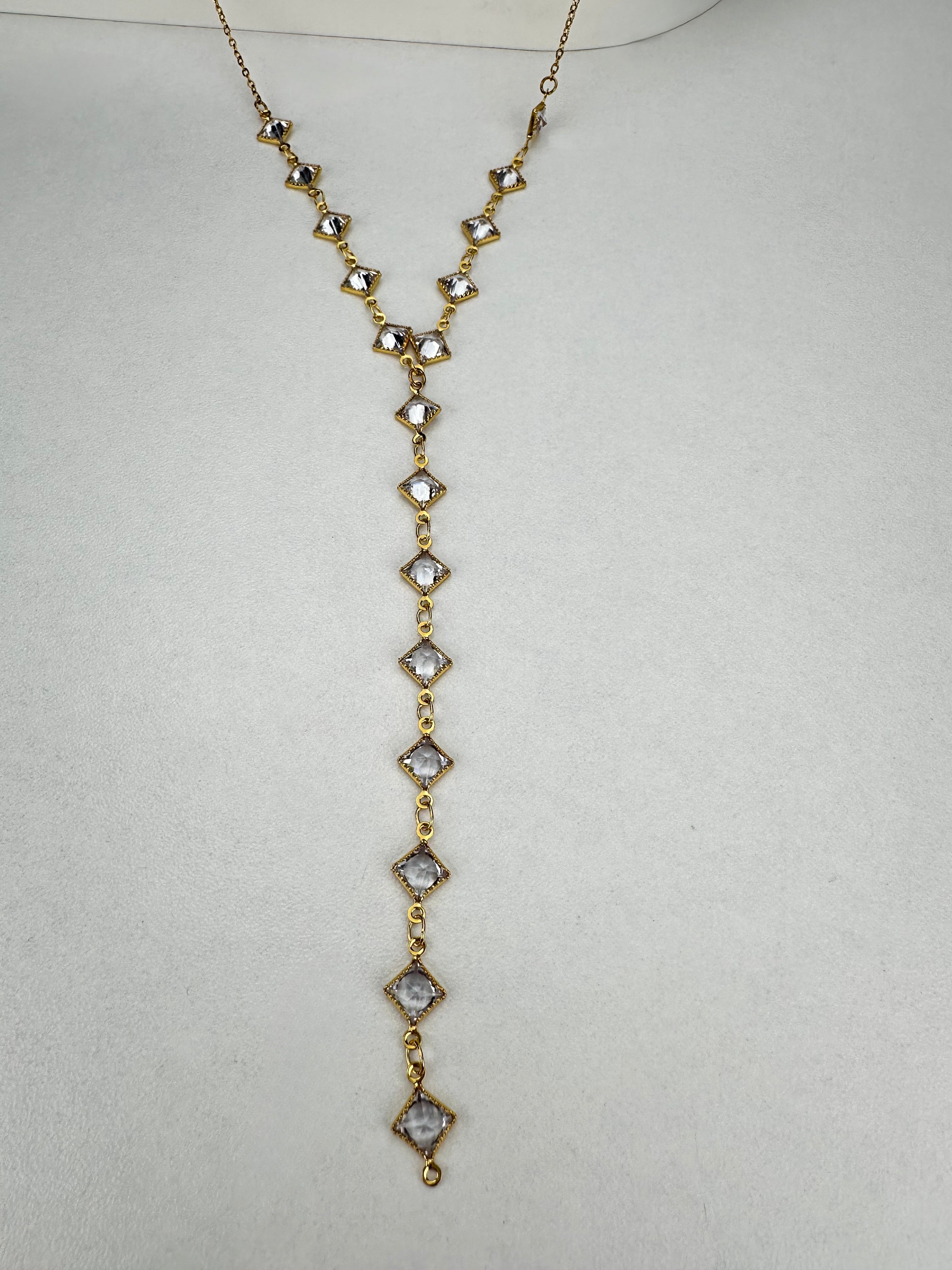 Özel Seri Gold Taşlı Y Dekolte Kolye