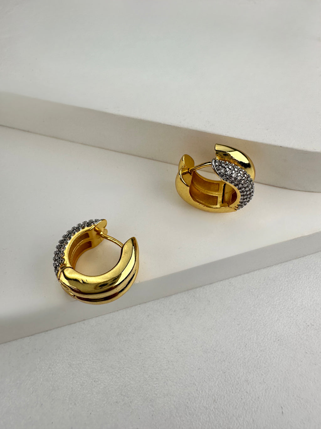 Özel Seri Taşlı Mini Gold Halka Küpe