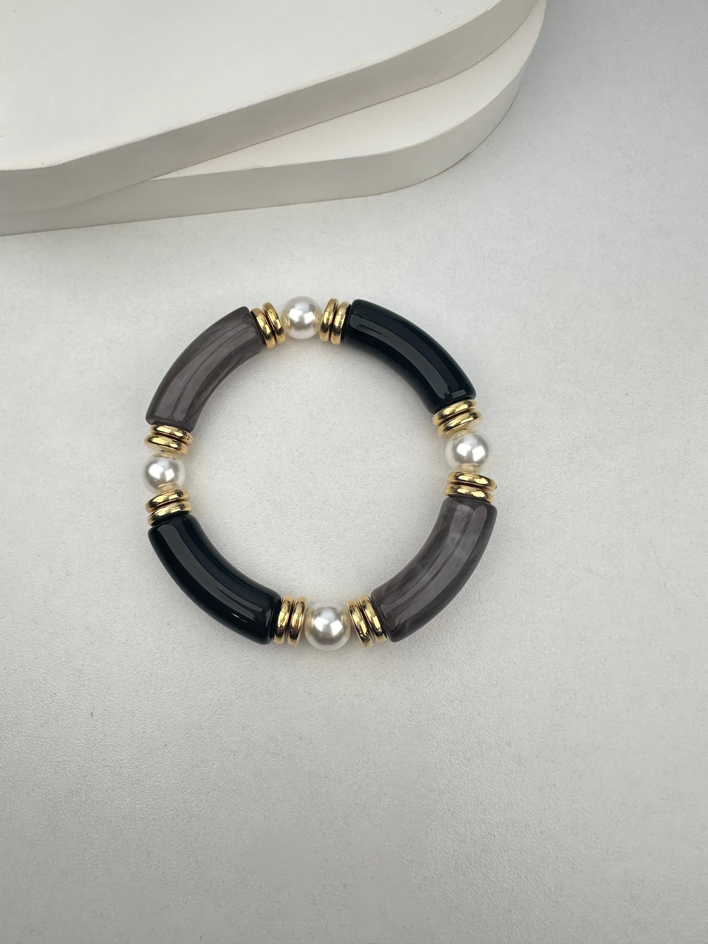 Siyah İncili Kemik Lastik Bileklik