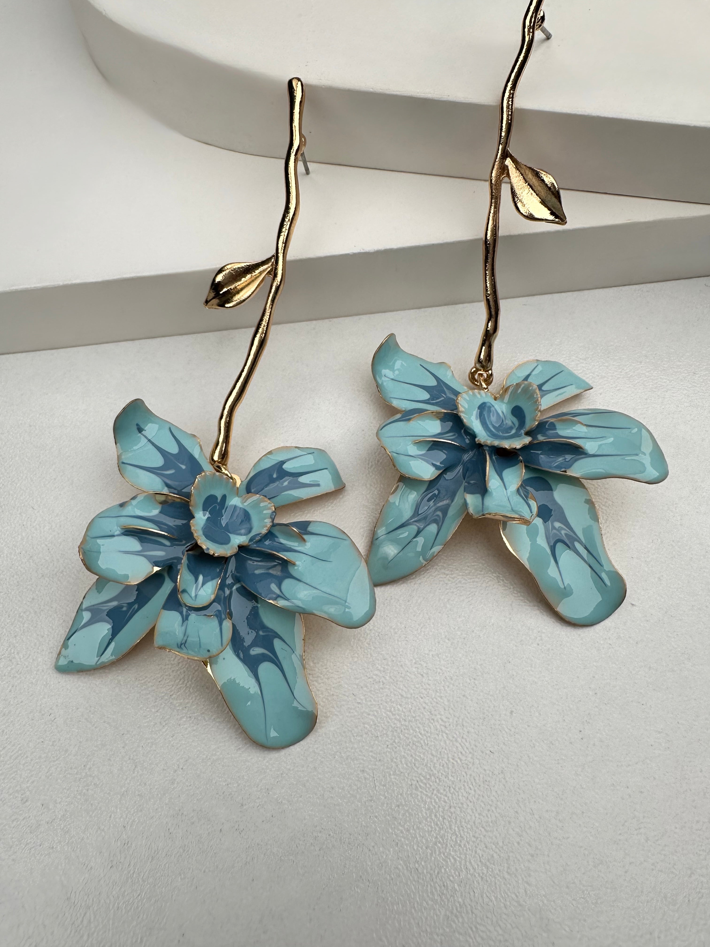 Özel Seri Mavi Tasarım Çiçek Küpe