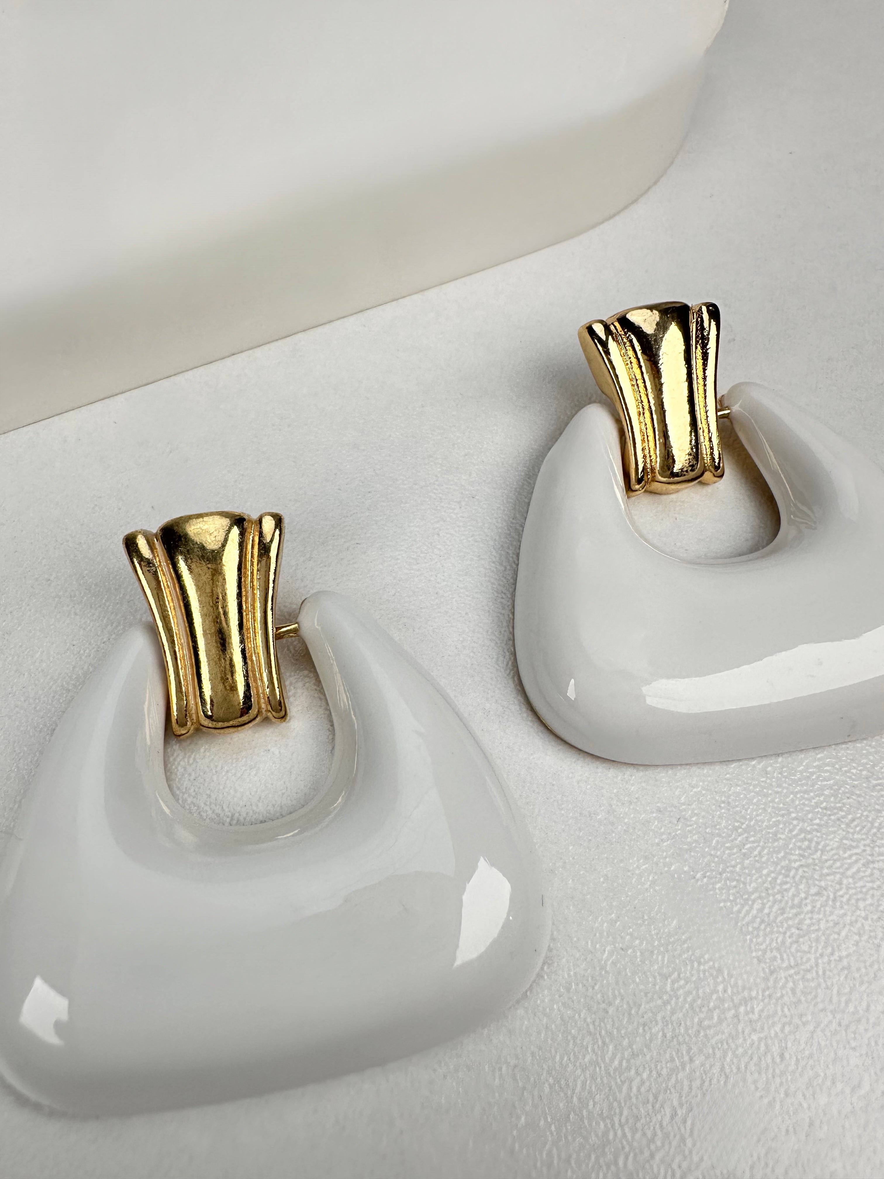 Beyaz Geometrik Küpe