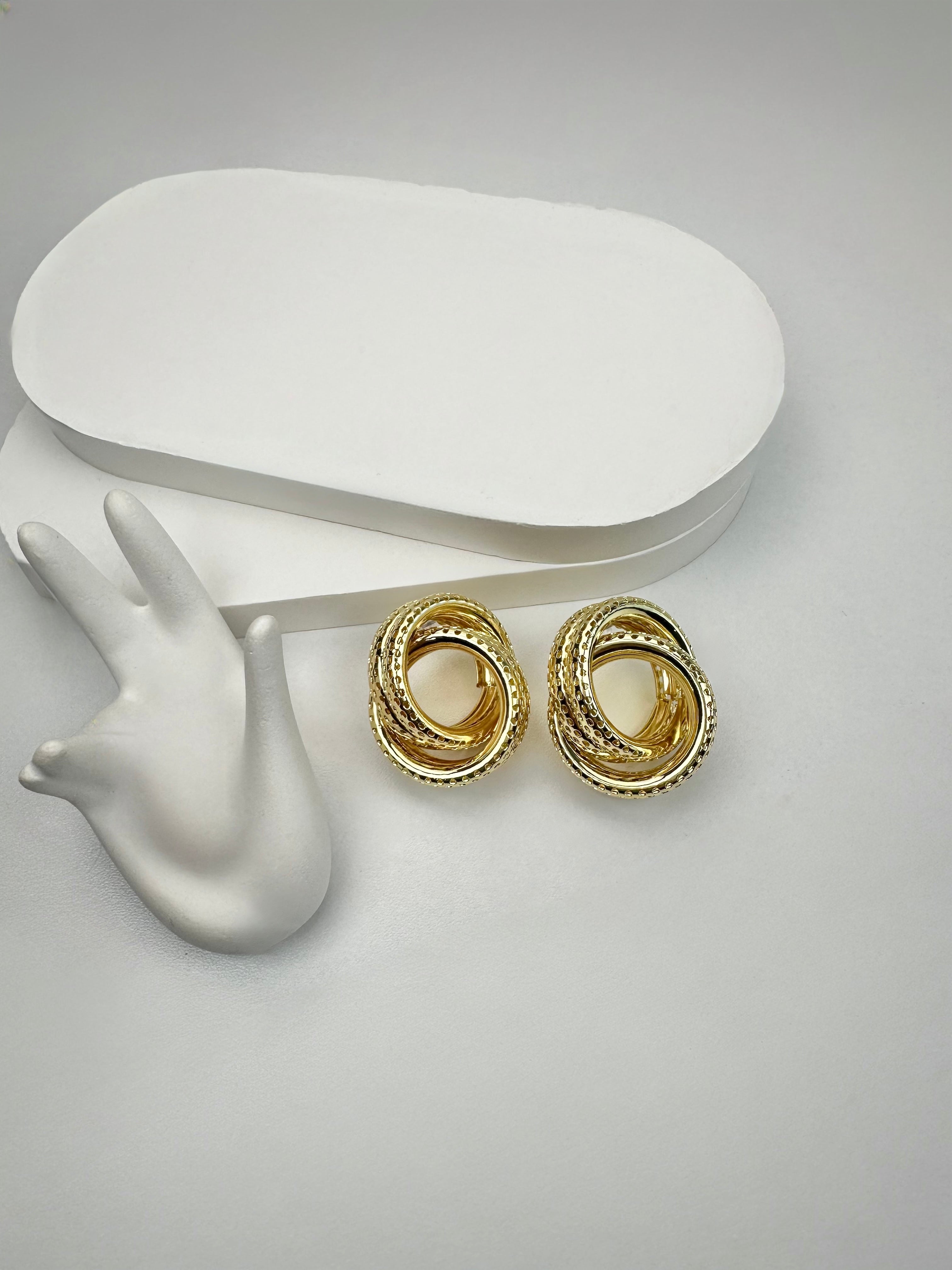 Sarmal Tasarım Tırtıklı Gold Küpe