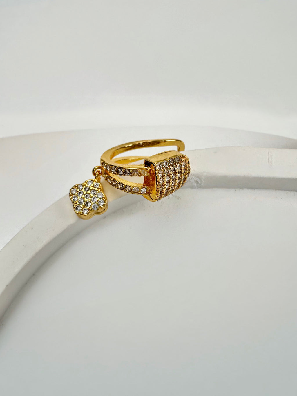 Çengelli Sallantı Detay Gold Kıkırdak Küpe