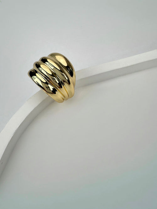 Bombeli Tırtık Desen   Gold Kıkırdak Küpe