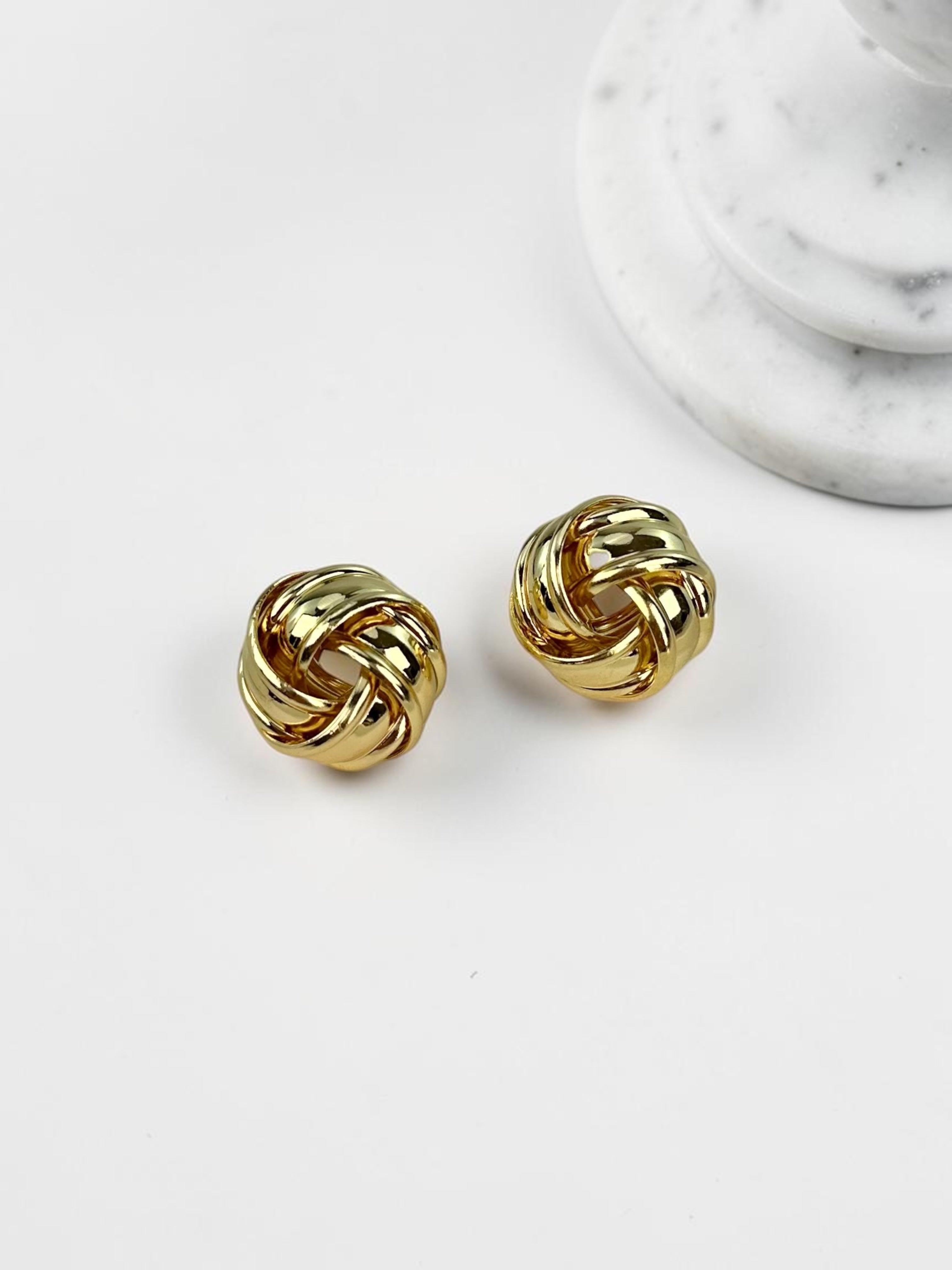 Sarmal Desenli Gold Küpe