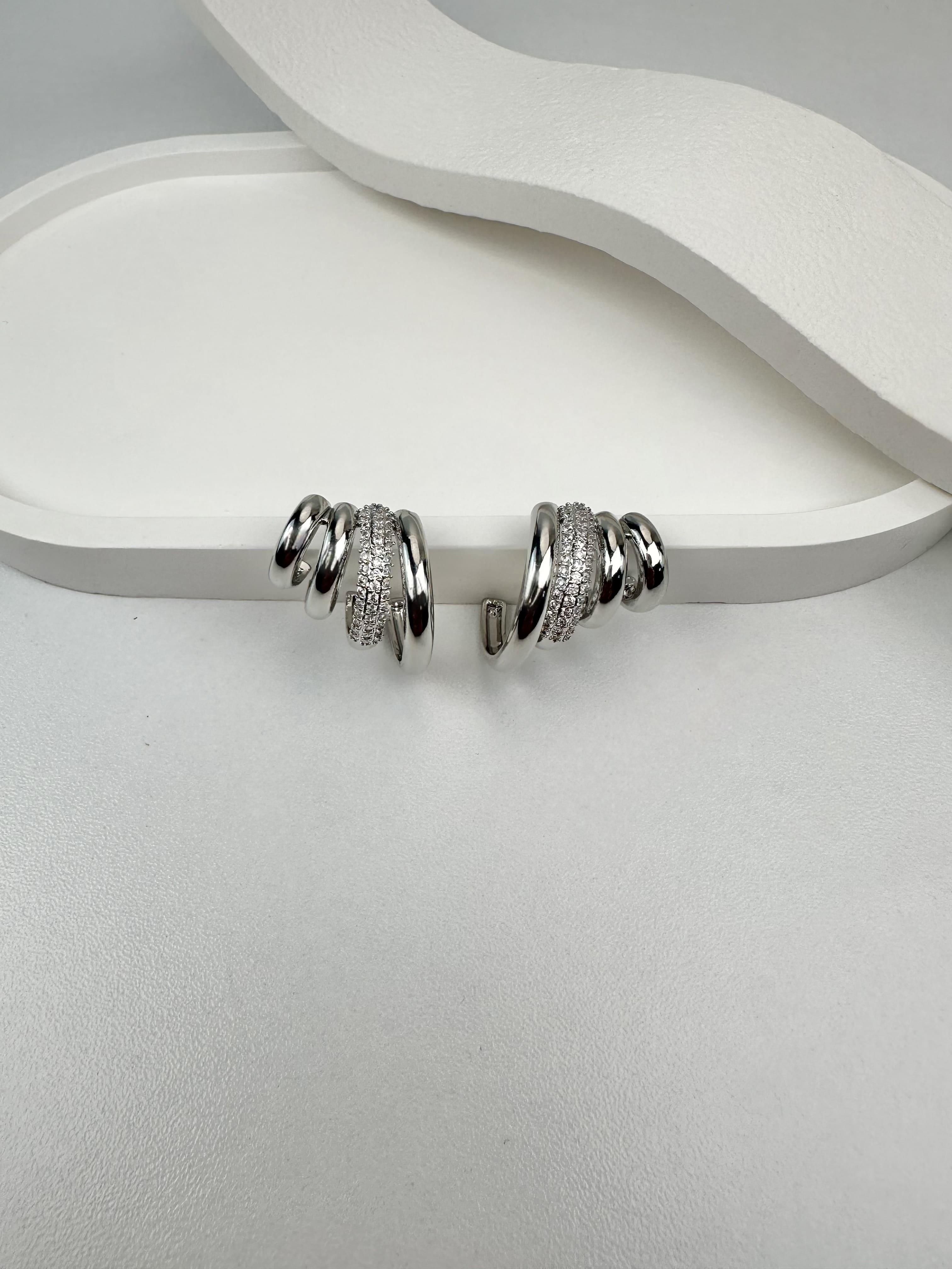 Çoklu Görünüm Gümüş Küpe