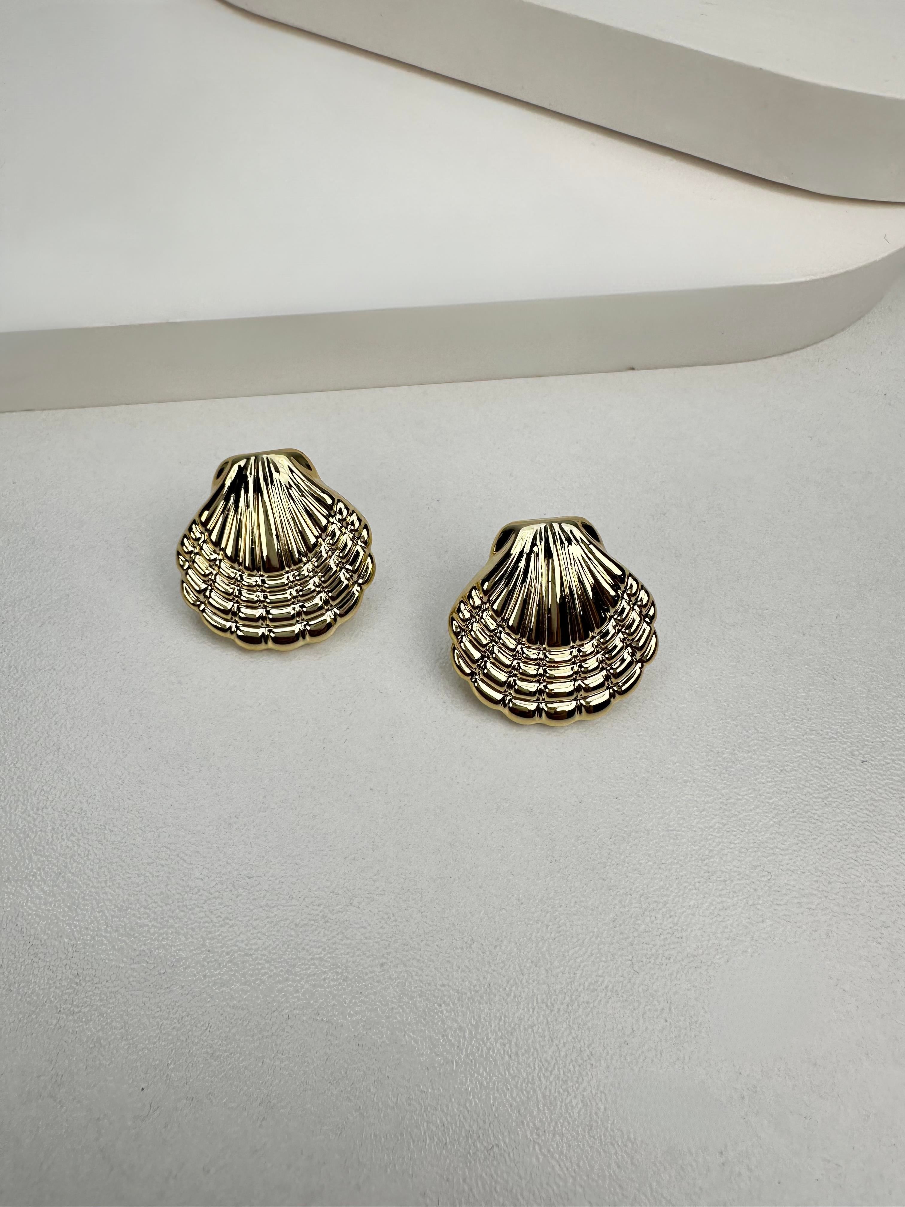 Deniz Kabuğu Gold Küpe