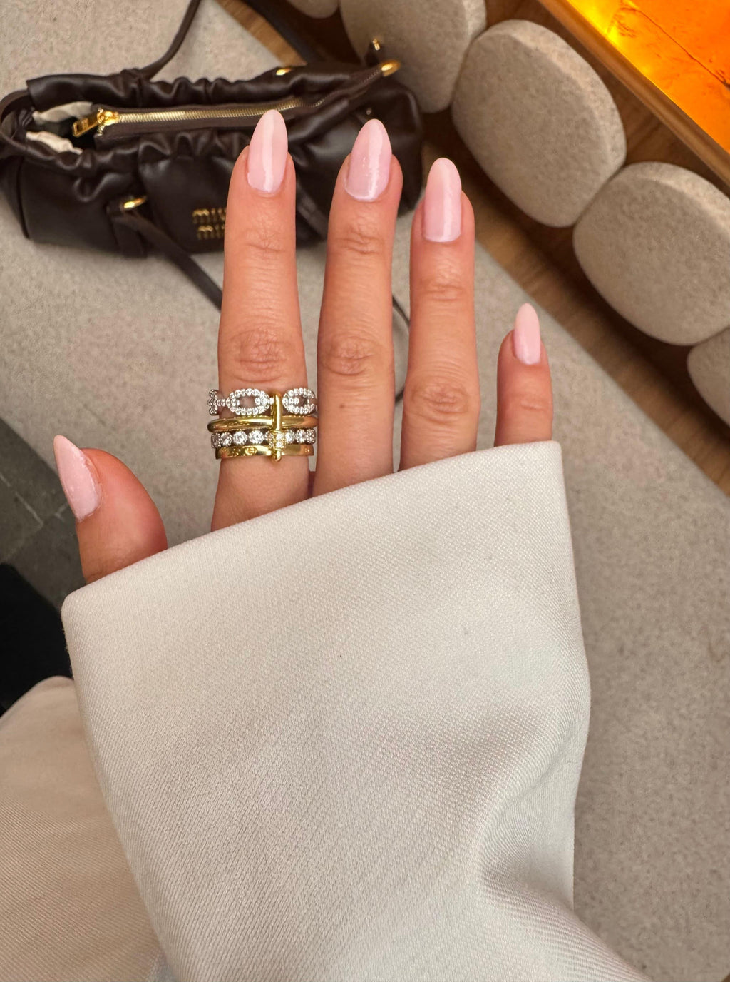 Geometrik Taşlı Spinelli Yüzük